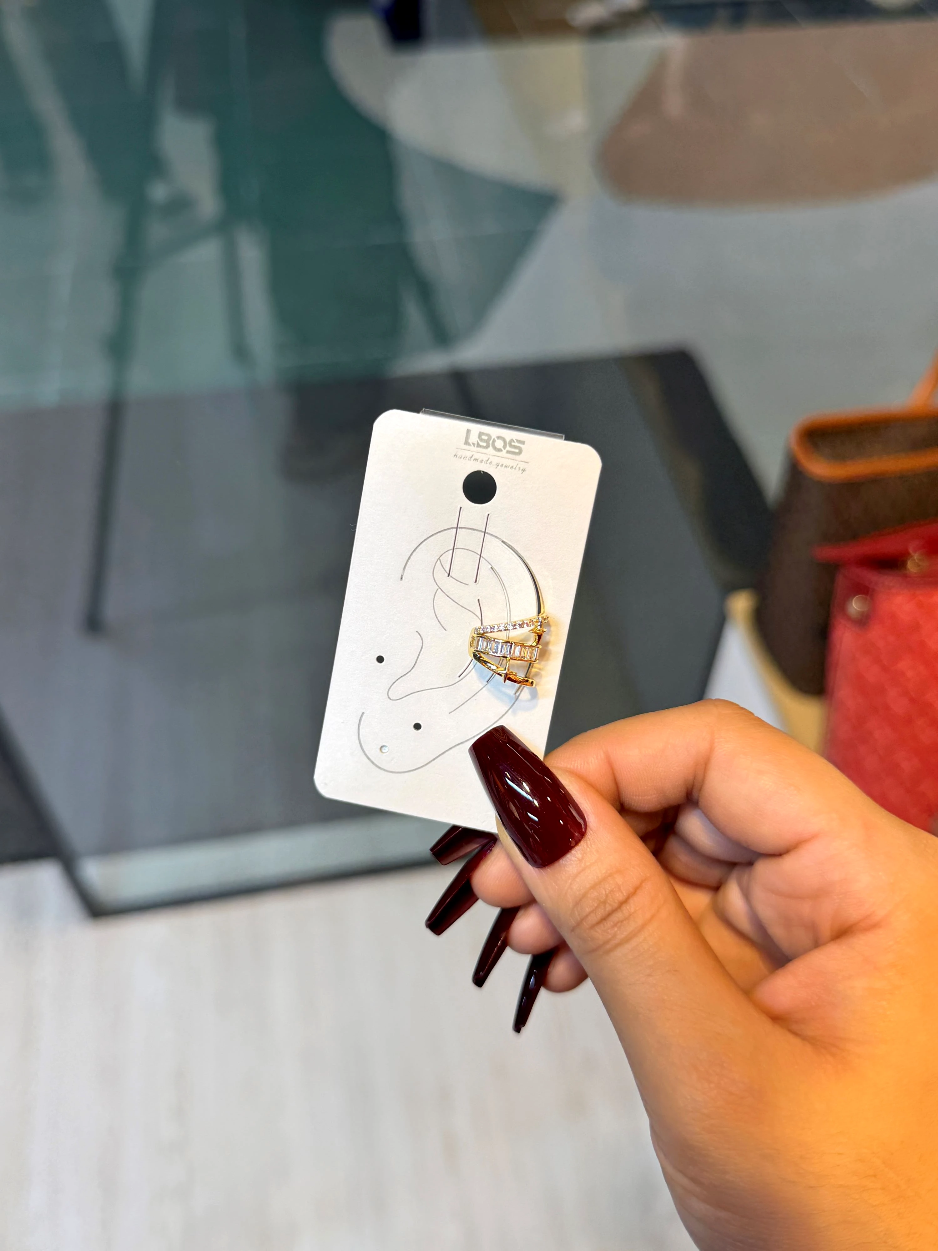 High-End Stone Ear Cuff -  1296362K002 (Golden)