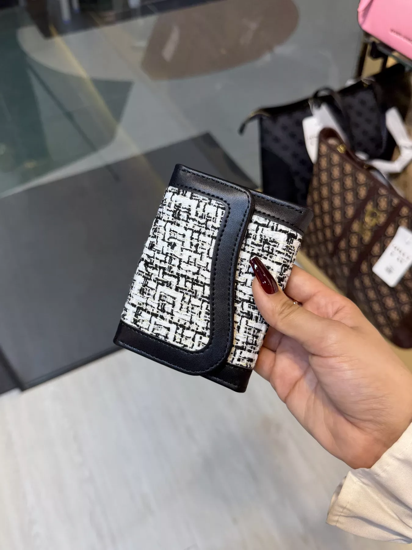 Elegant Ladies Wallet - WLT -  393 (Black)