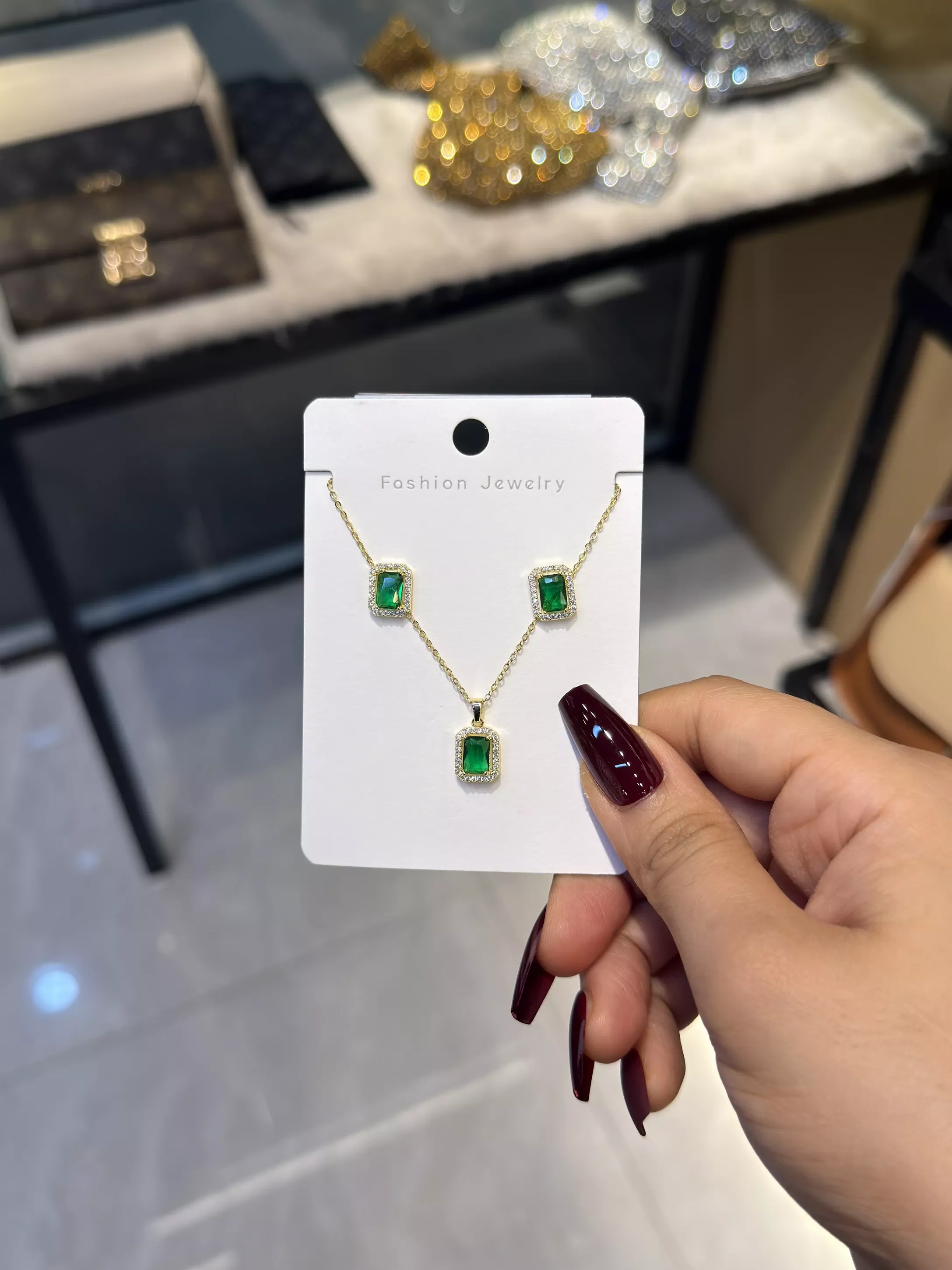 Exclusive Necklace Set – ATL-0358L (Emerald Green)