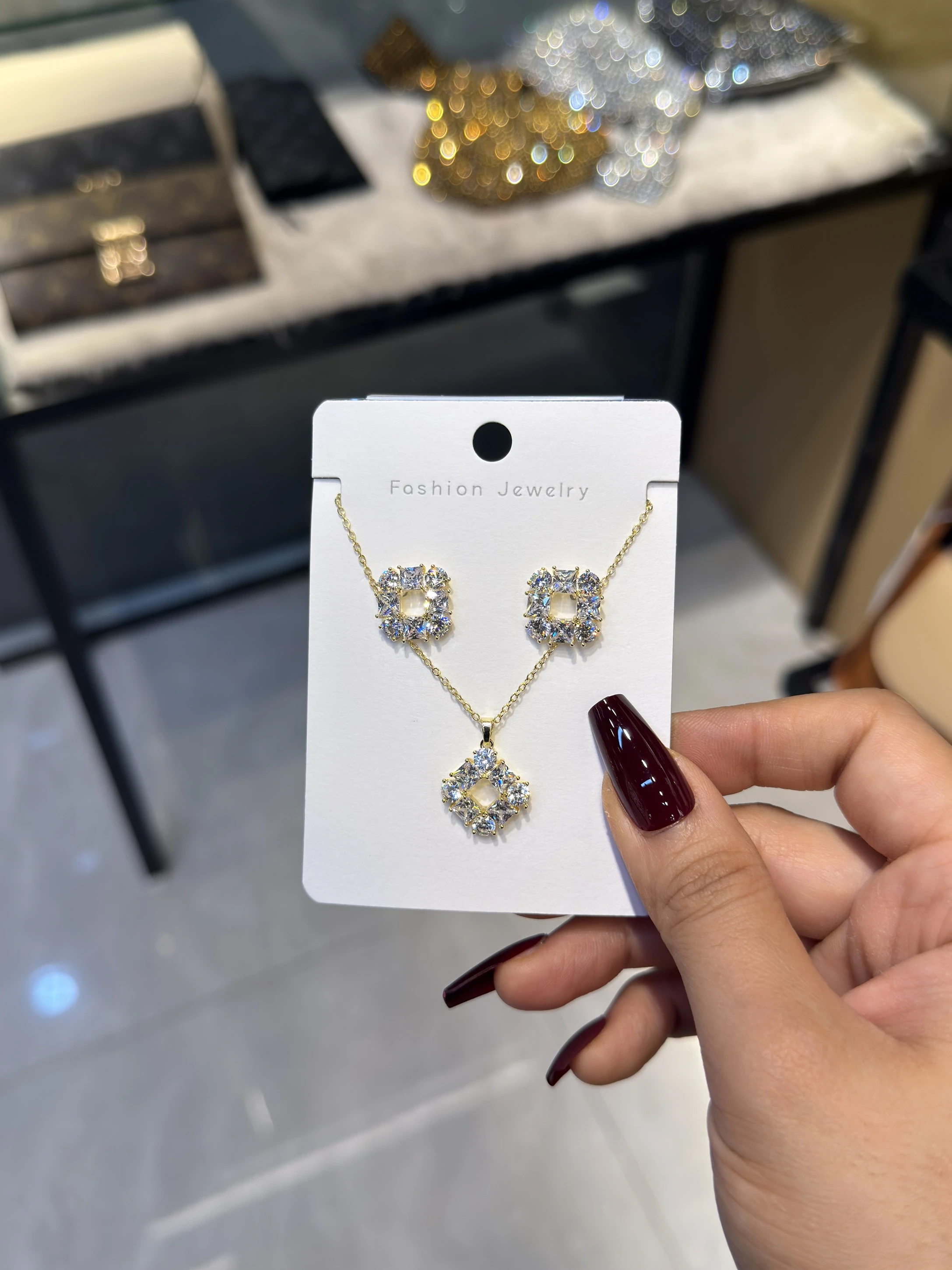 Exclusive Necklace Set – ATL-0514L (Golden)