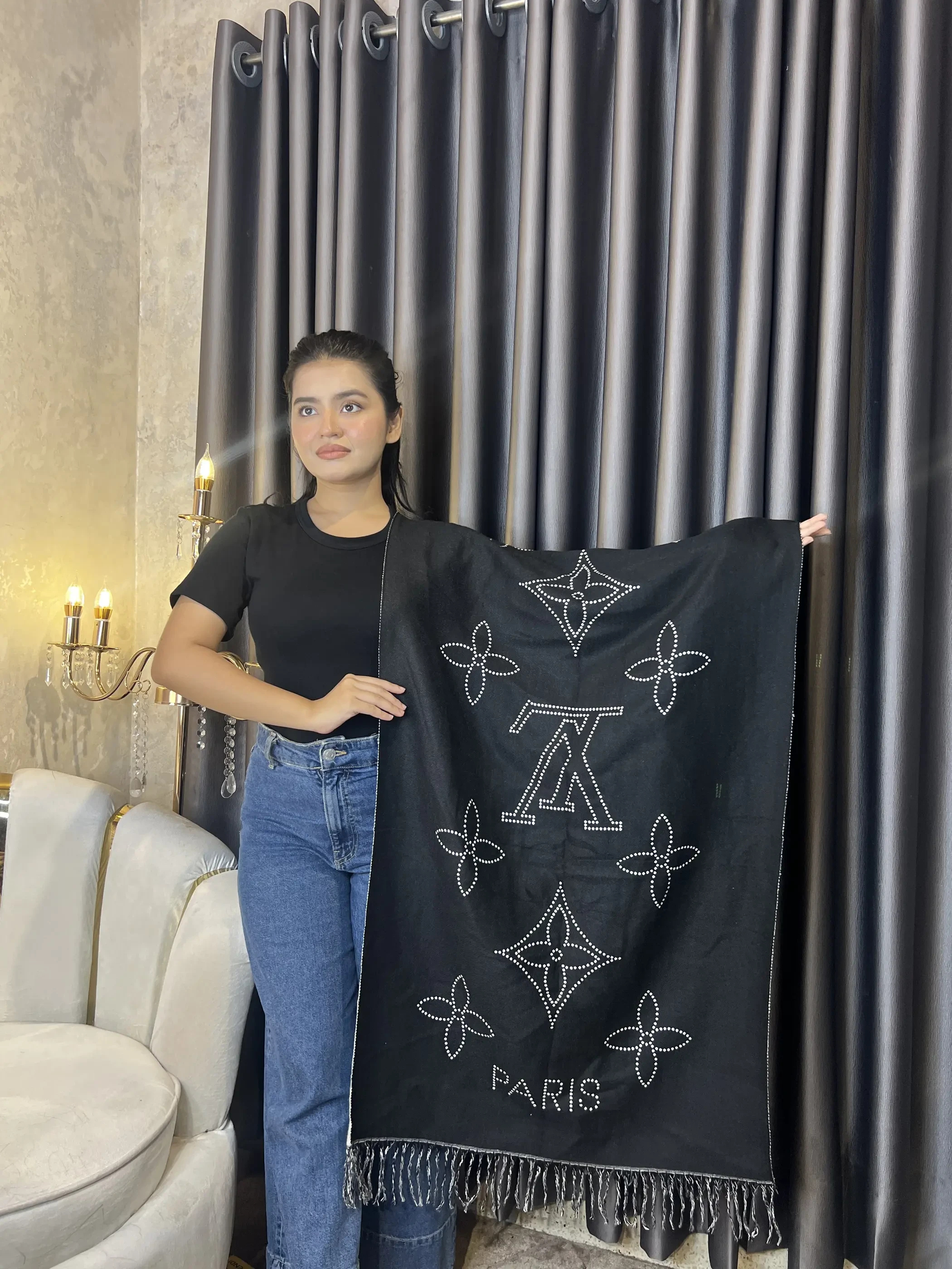 Winter Premium Shawl - LV-002 (Black&White)