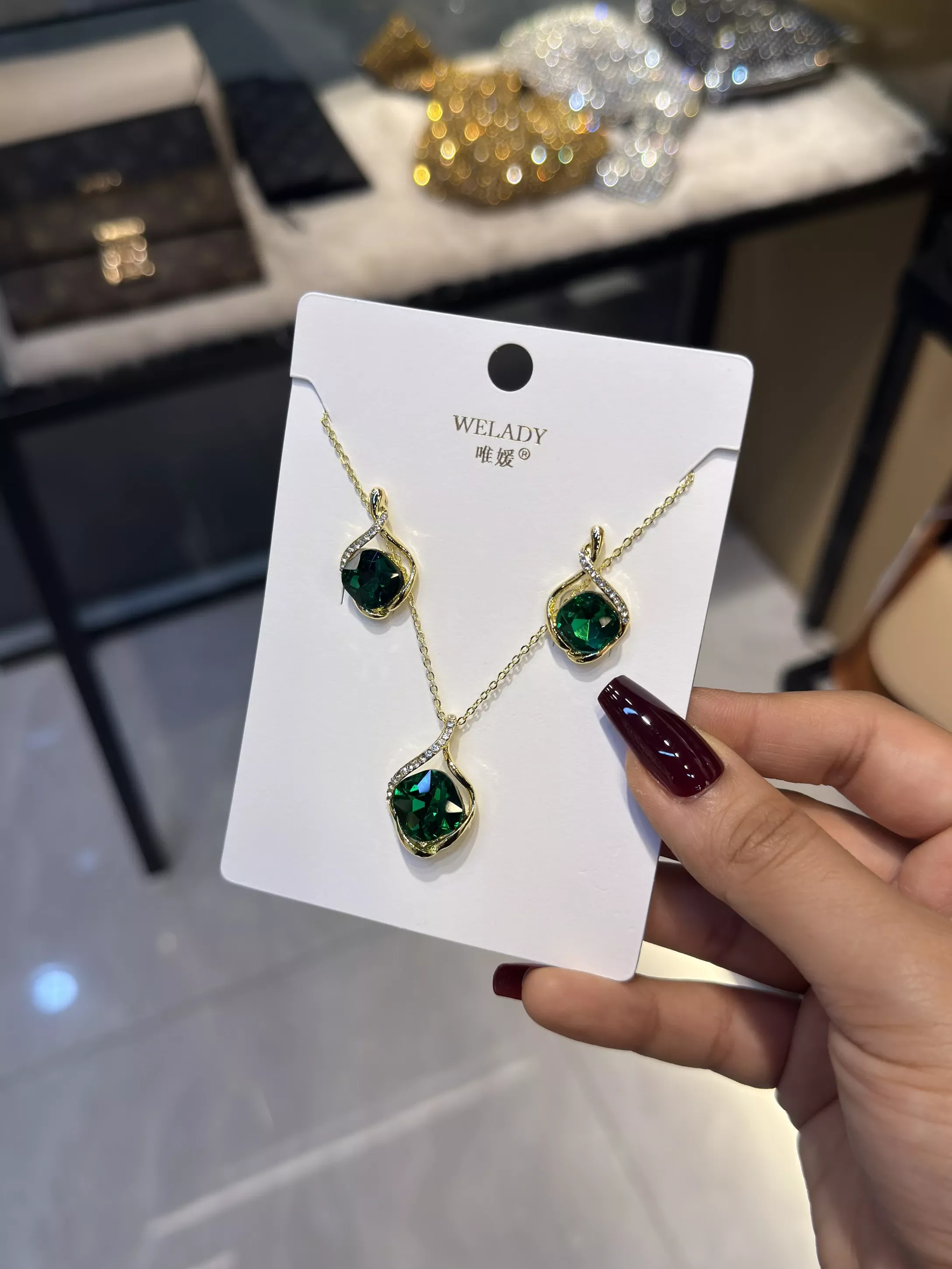 Exclusive Necklace Set – NKS-18 (Green)