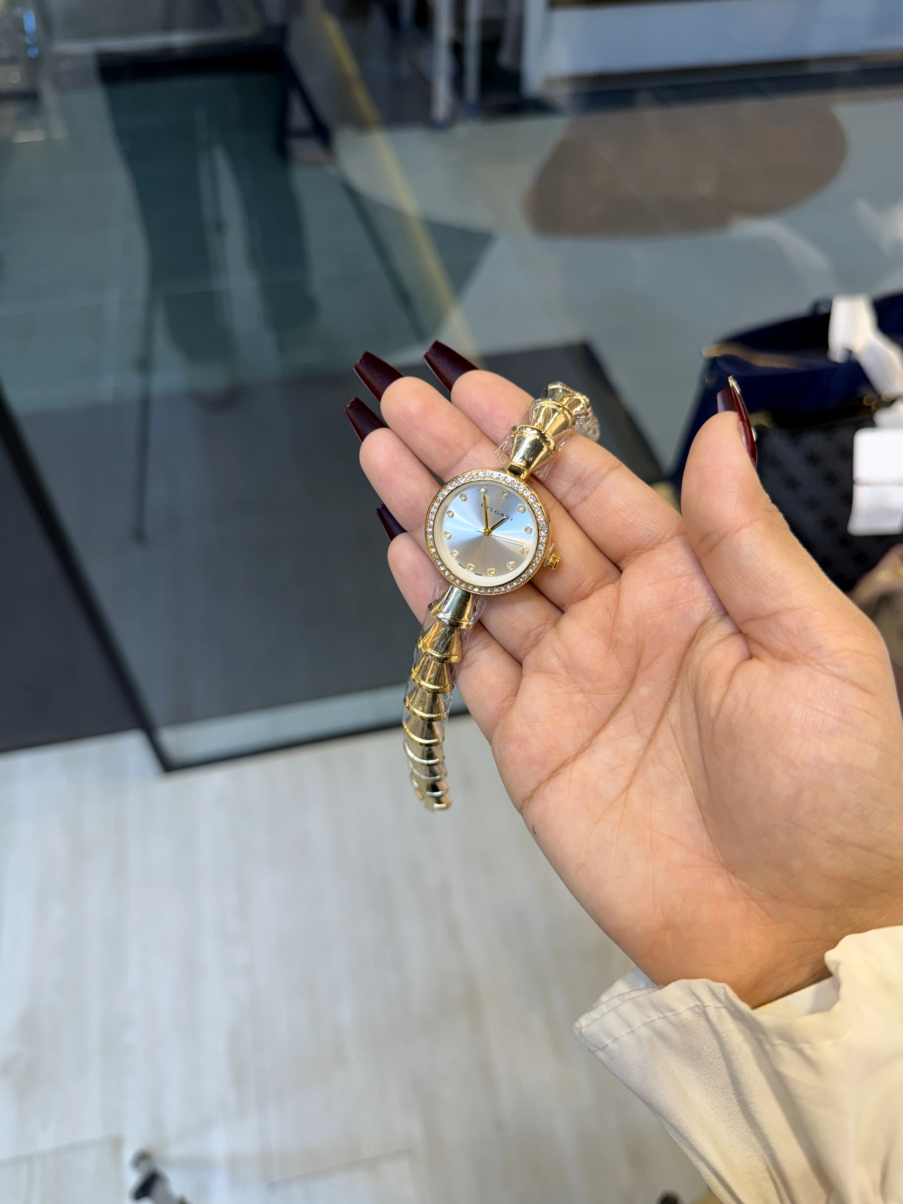 Premium Stainless Steel Watch BVL-001 (White/Gold)