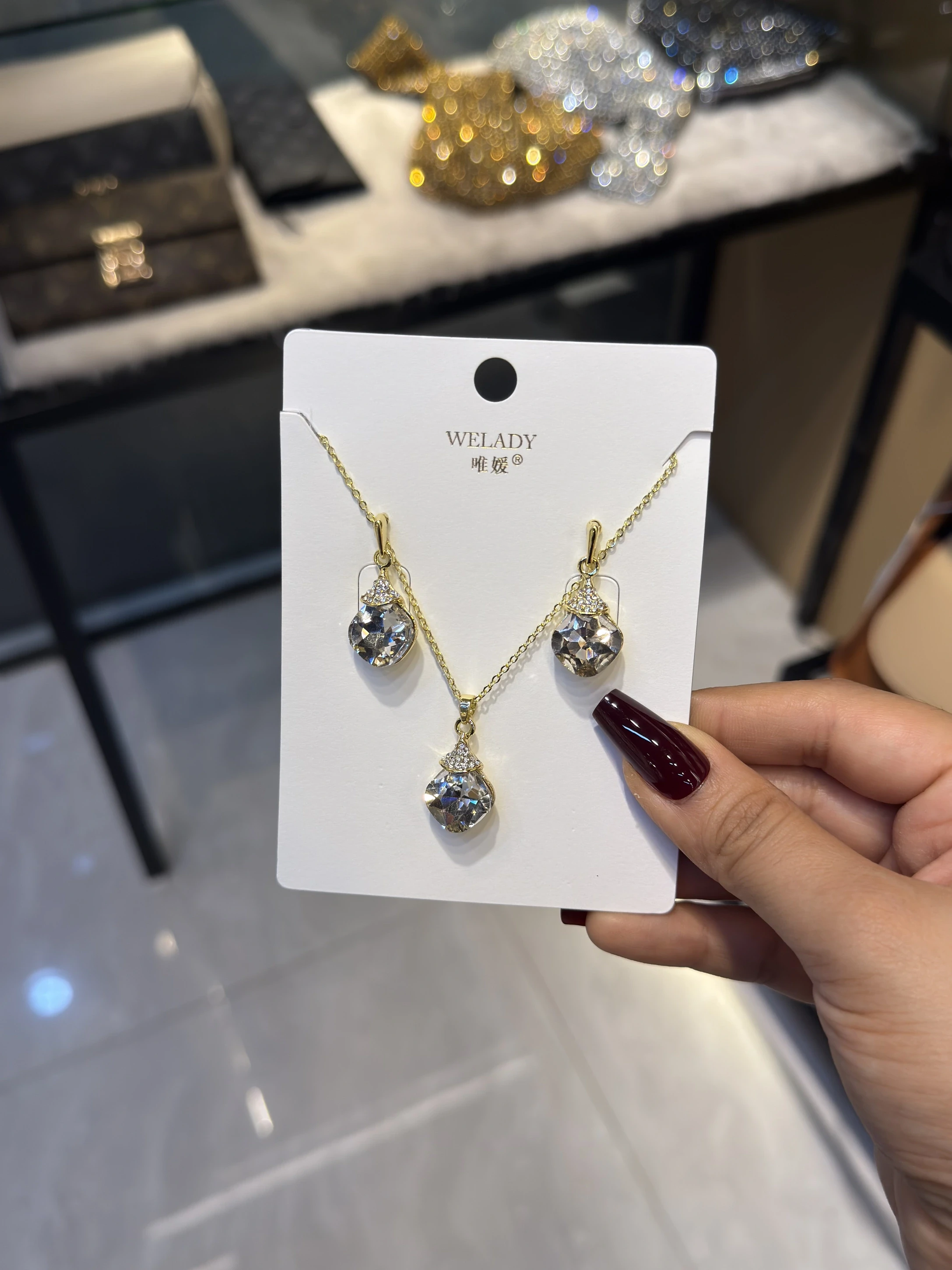 Exclusive Necklace Set – NKS-43 (White)