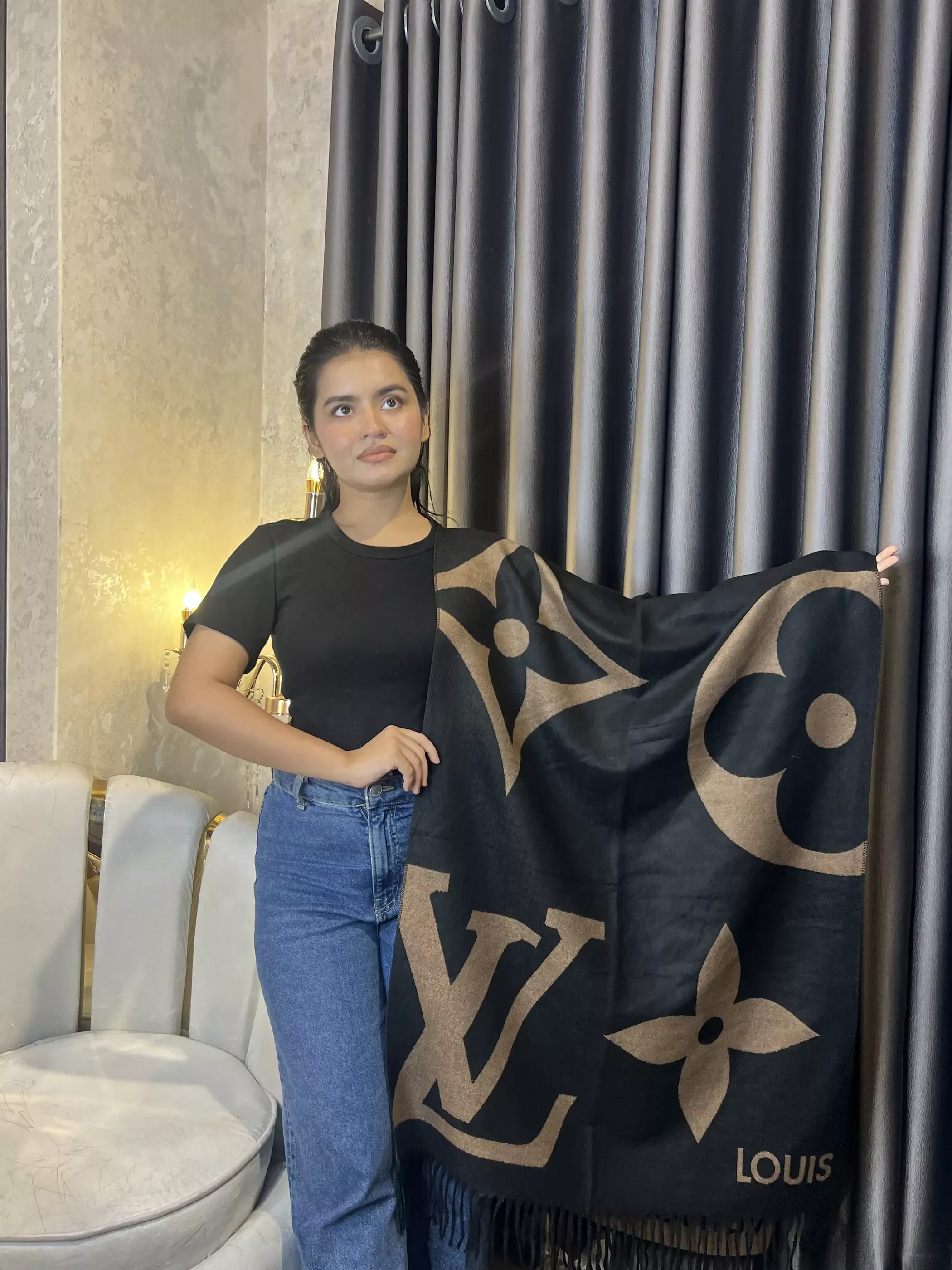 Winter Premium Shawl -LV-009 (Black)