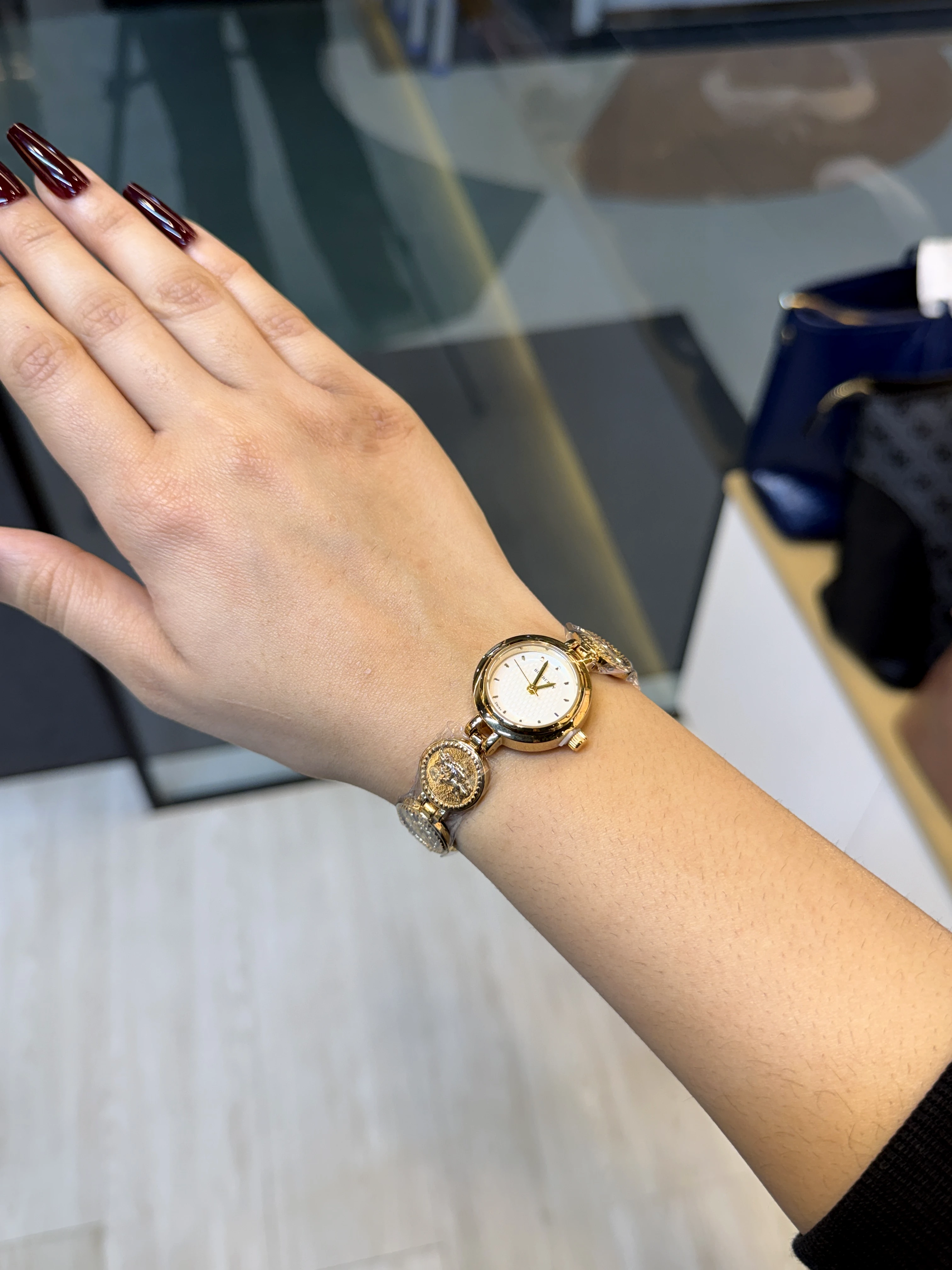 High-End Stainless Steel Watch BRB-001 (White/Gold)