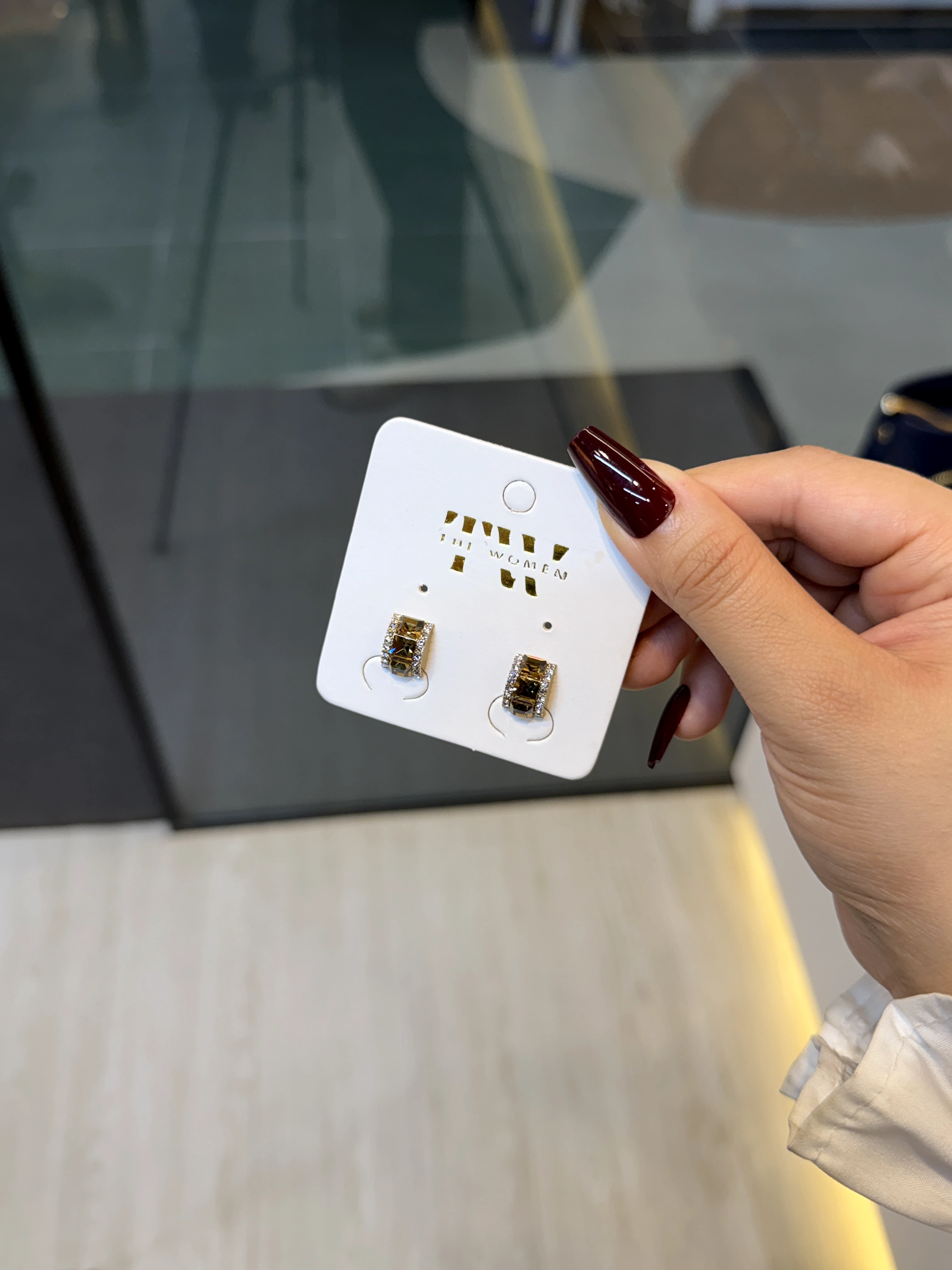 Exclusive Stone Earring - 1311933K117 (Brown)