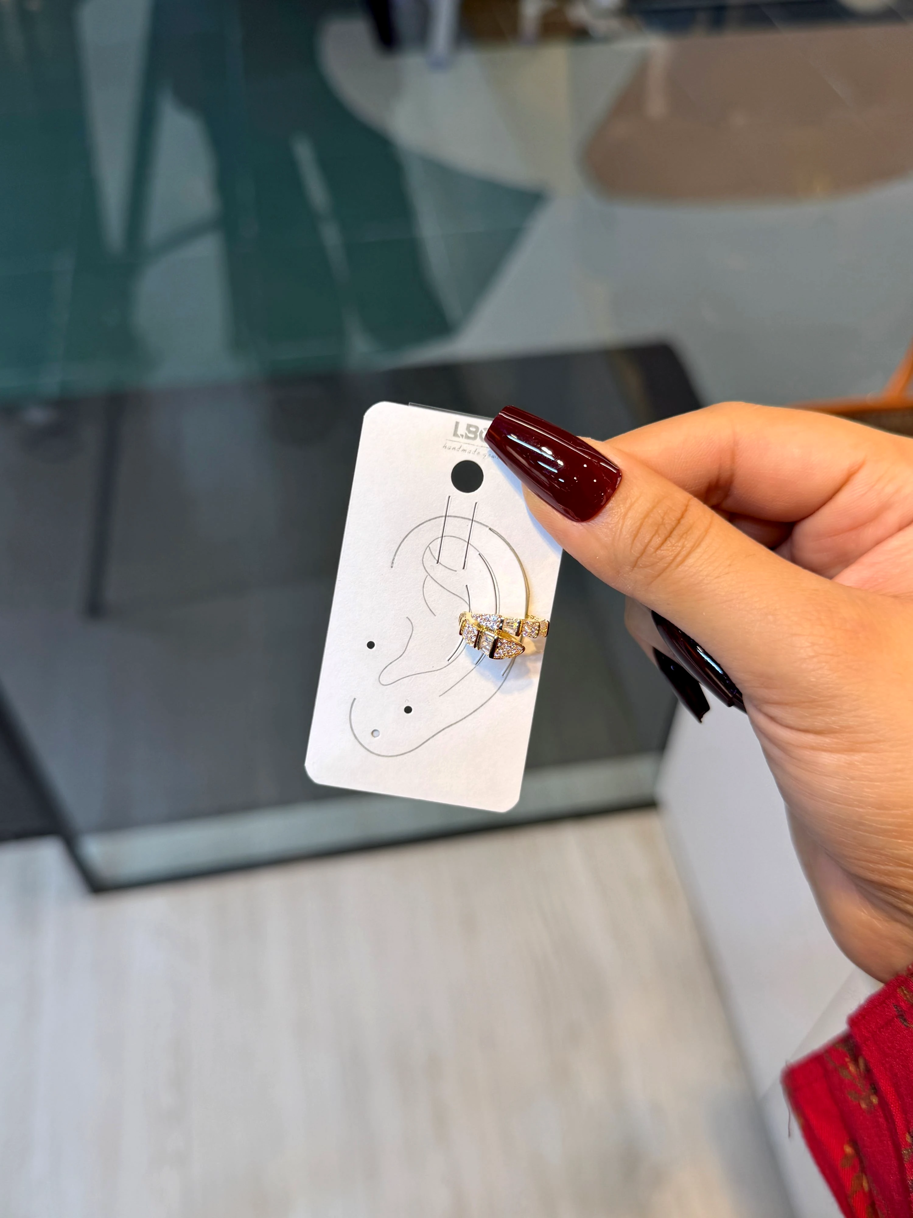 High-End Stone Ear Cuff -  1221151K716 (Golden)