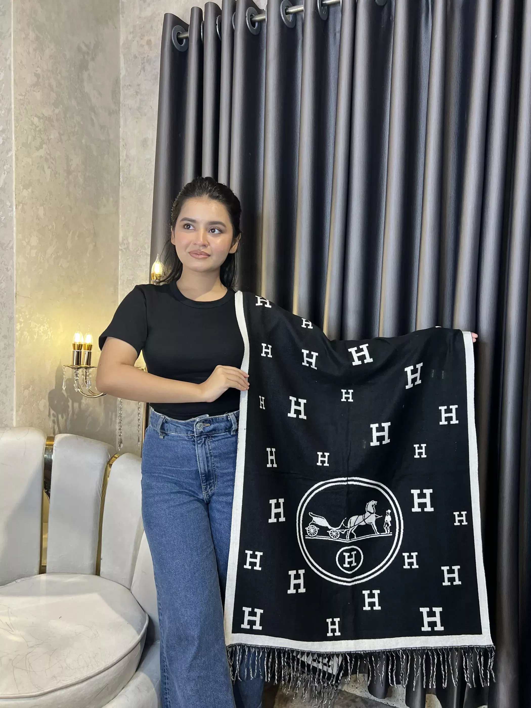 Winter Premium Shawl - HR-002 (Black)