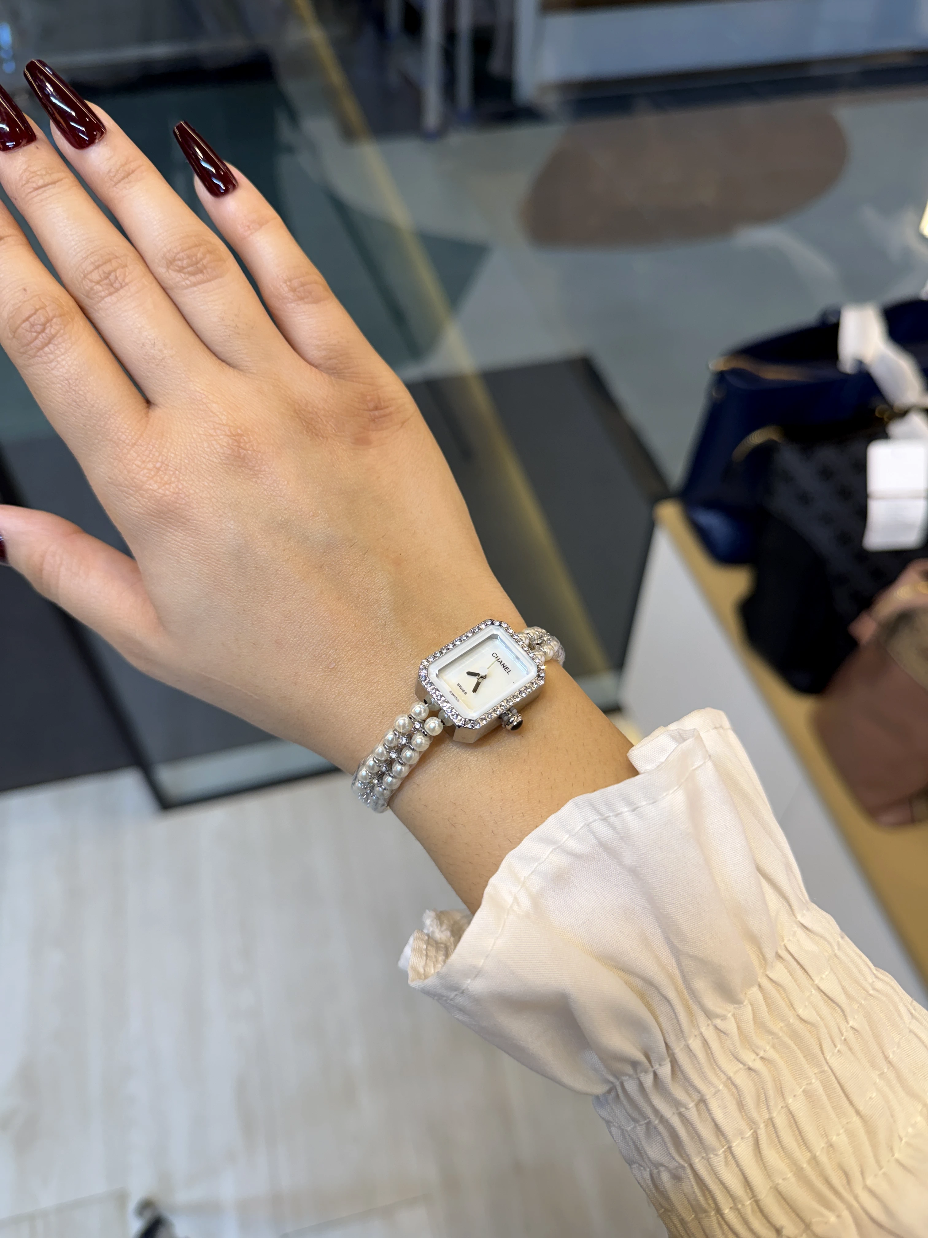 Premium Stainless Steel Watch CHN-004 (White/Silver)