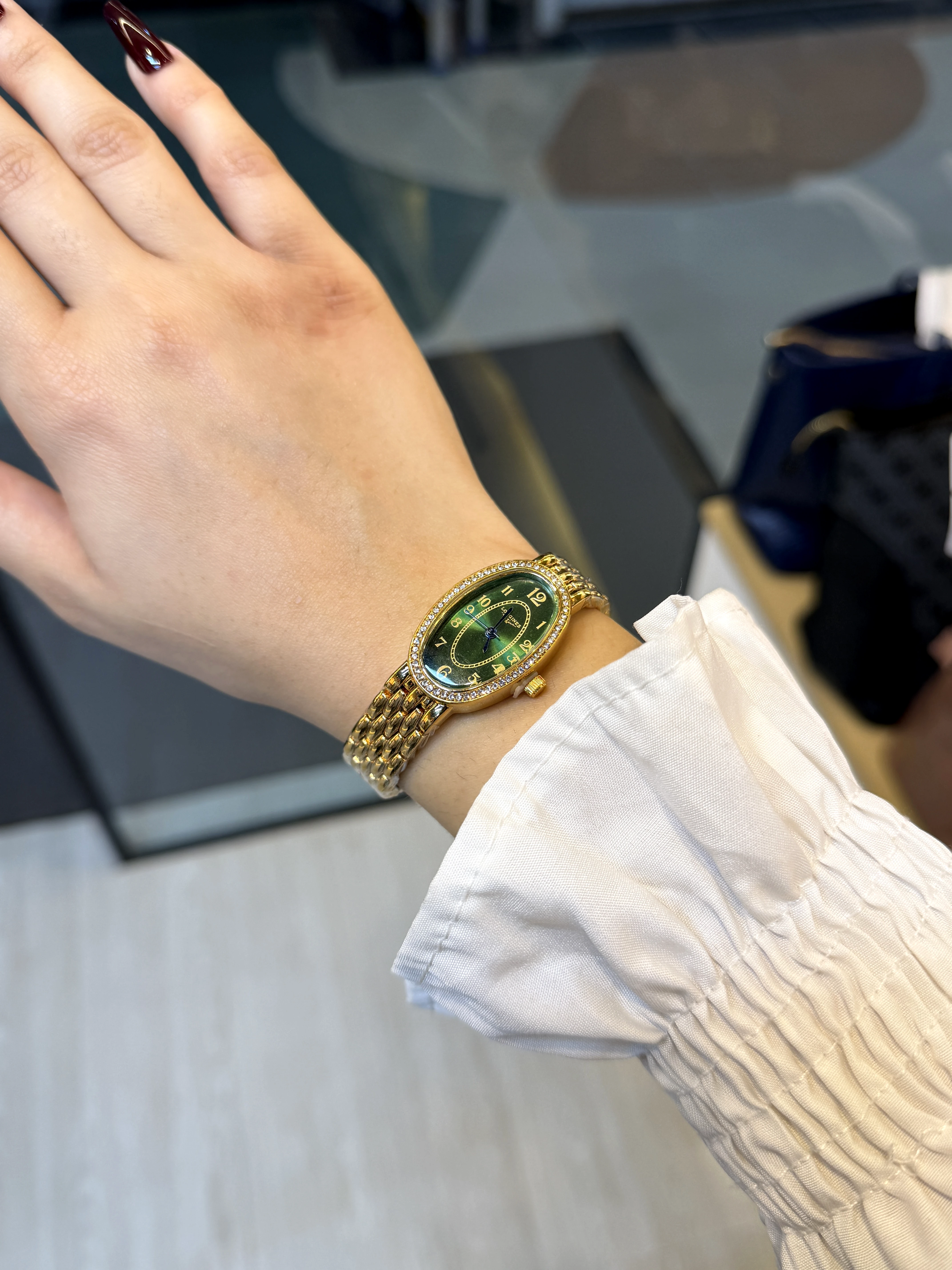 High-End Stainless Steel Watch LNG-001 (Green/Gold)