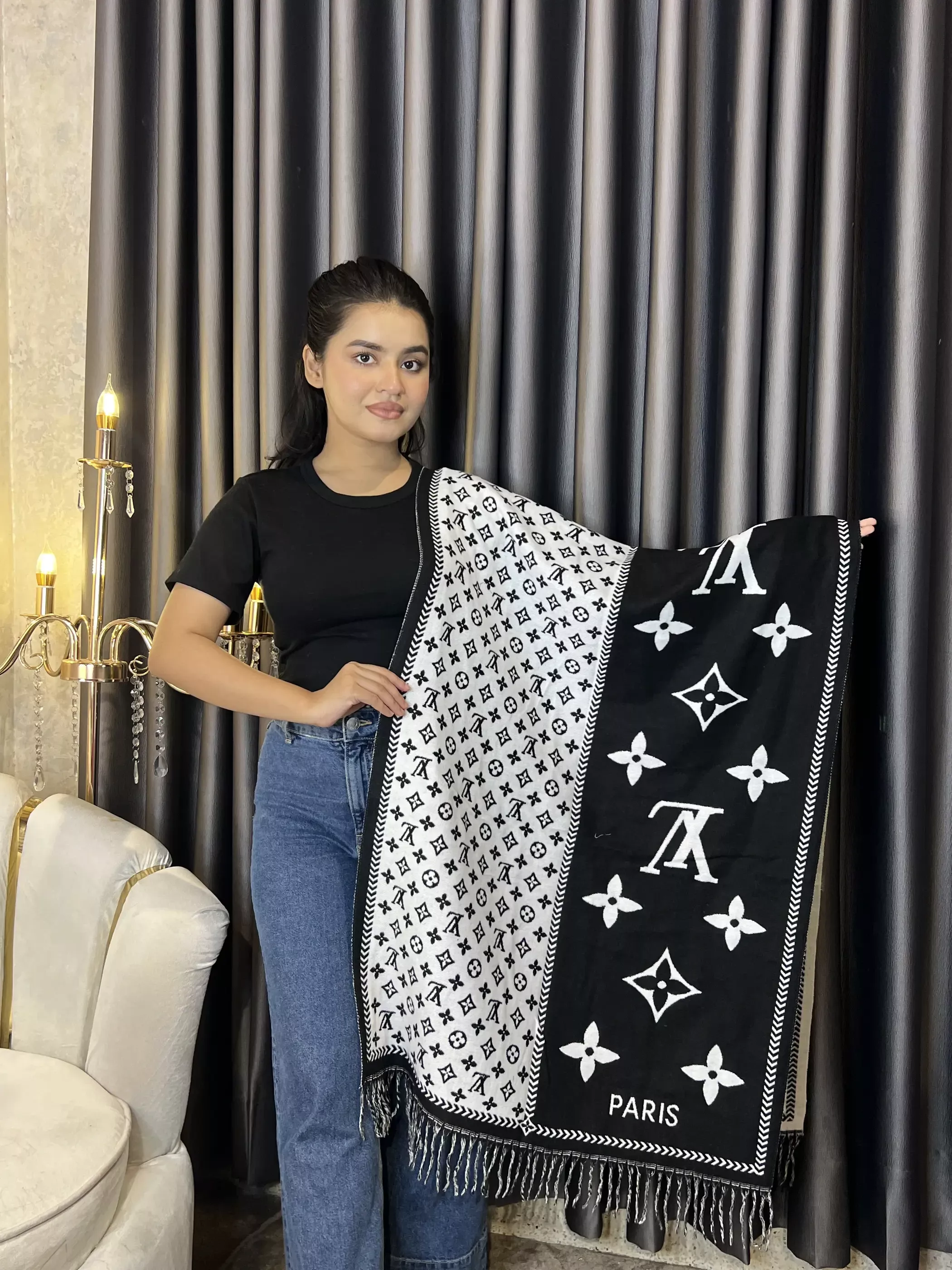 Winter Premium Shawl - LV-001 (Black&White)