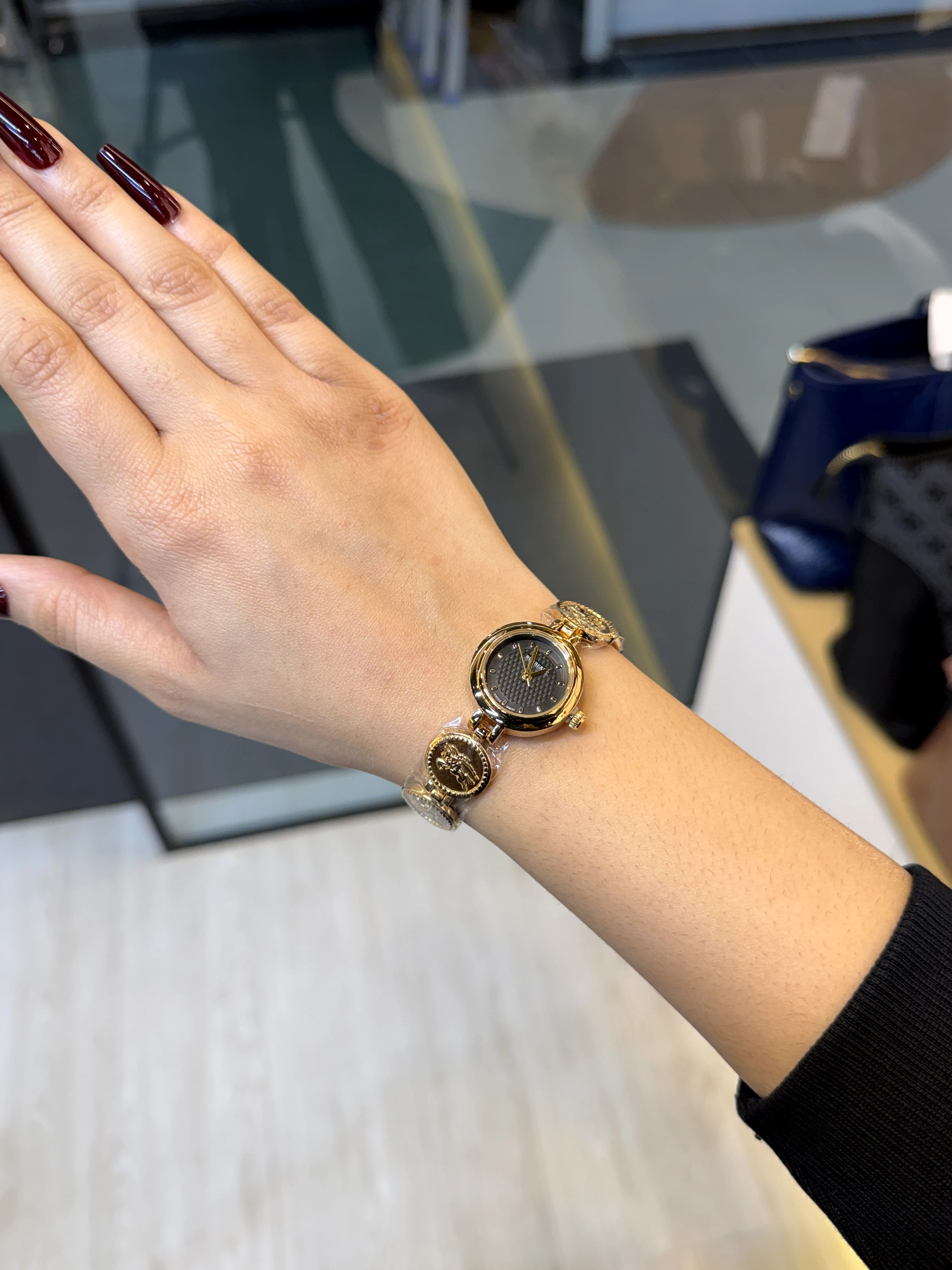 High-End Stainless Steel Watch BRB-001 (Black/Gold)