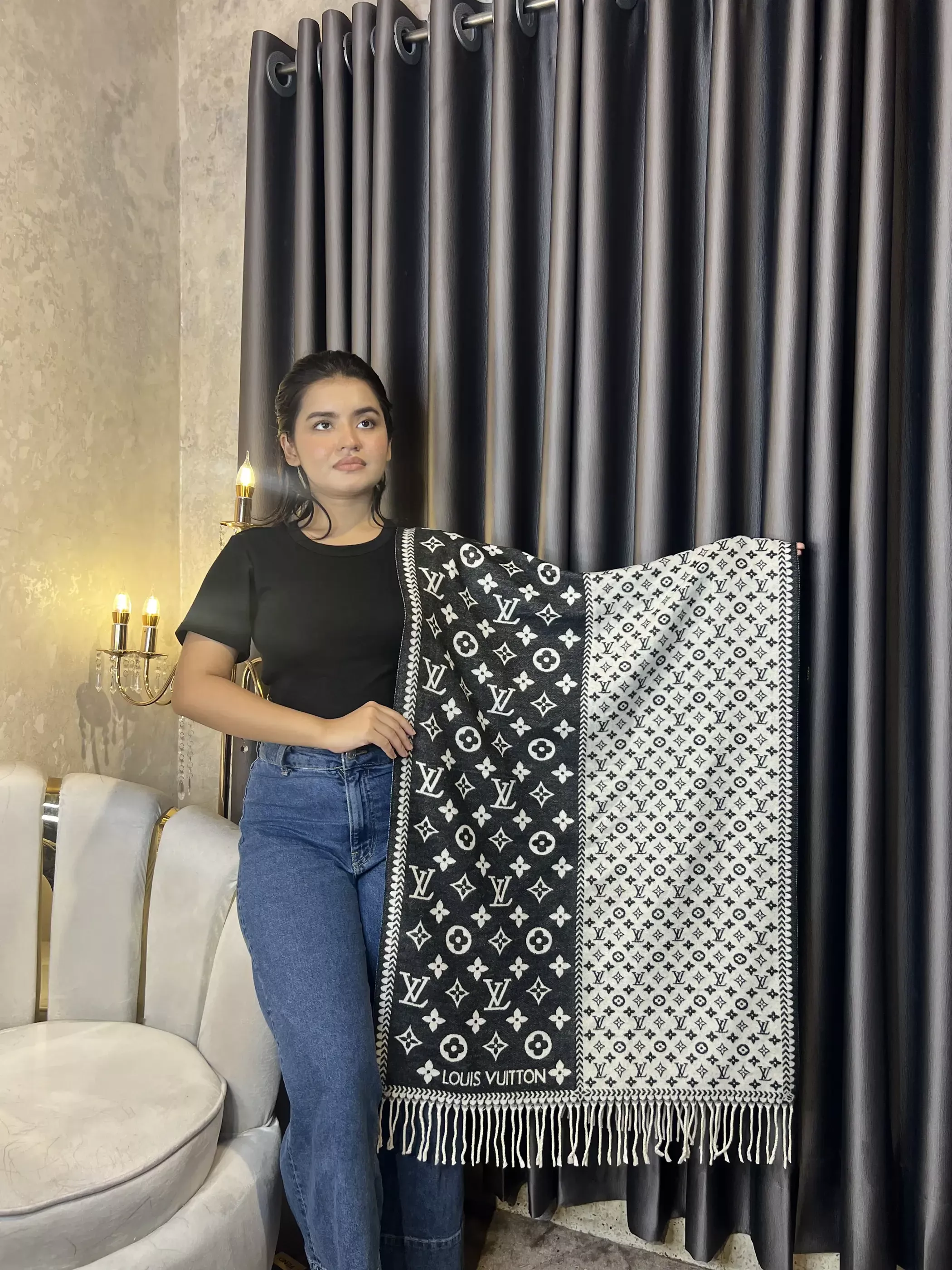 Winter Premium Shawl - LV-018 (Black&White)