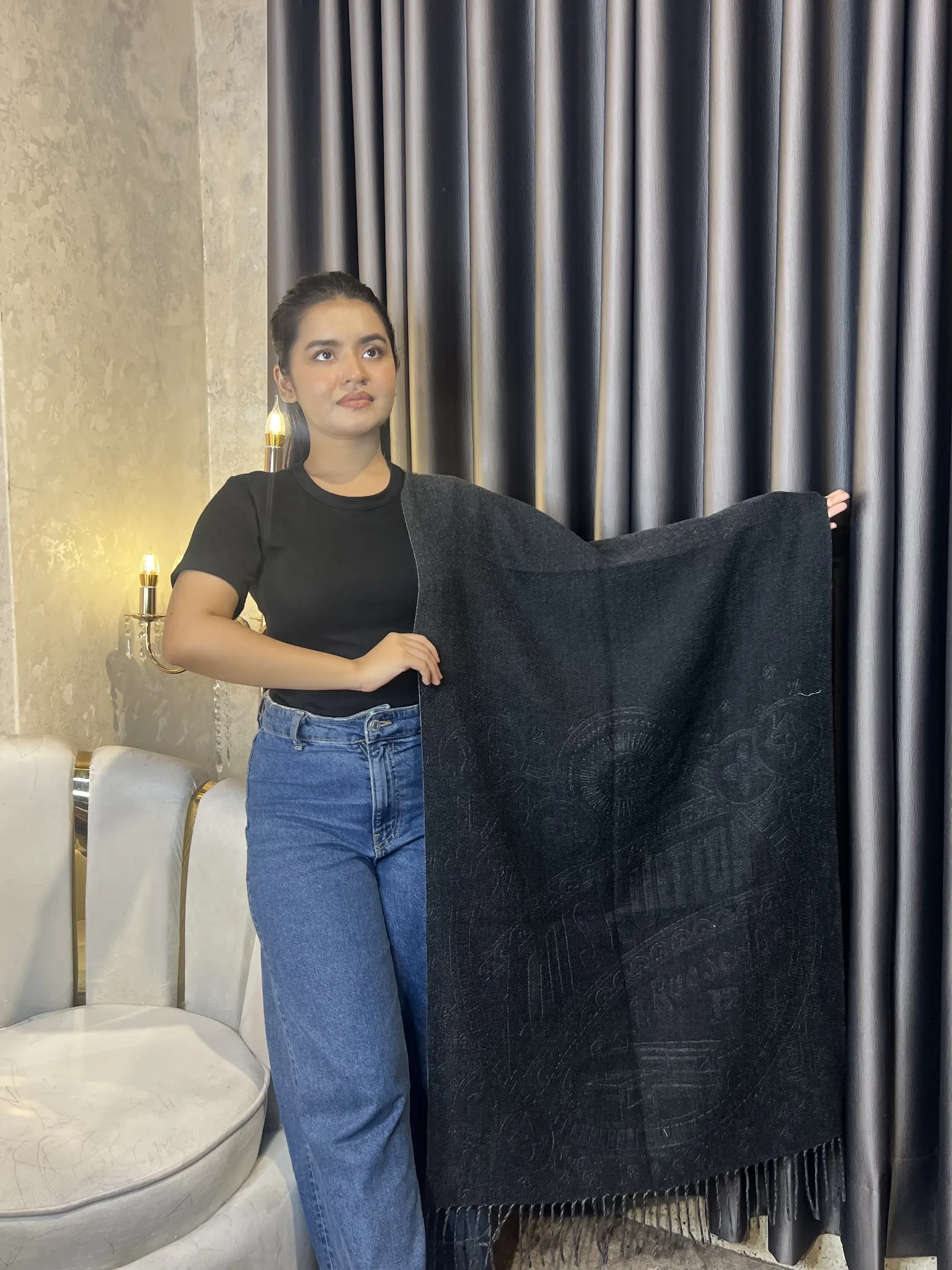 Winter Premium Shawl - LV-011 (Black)