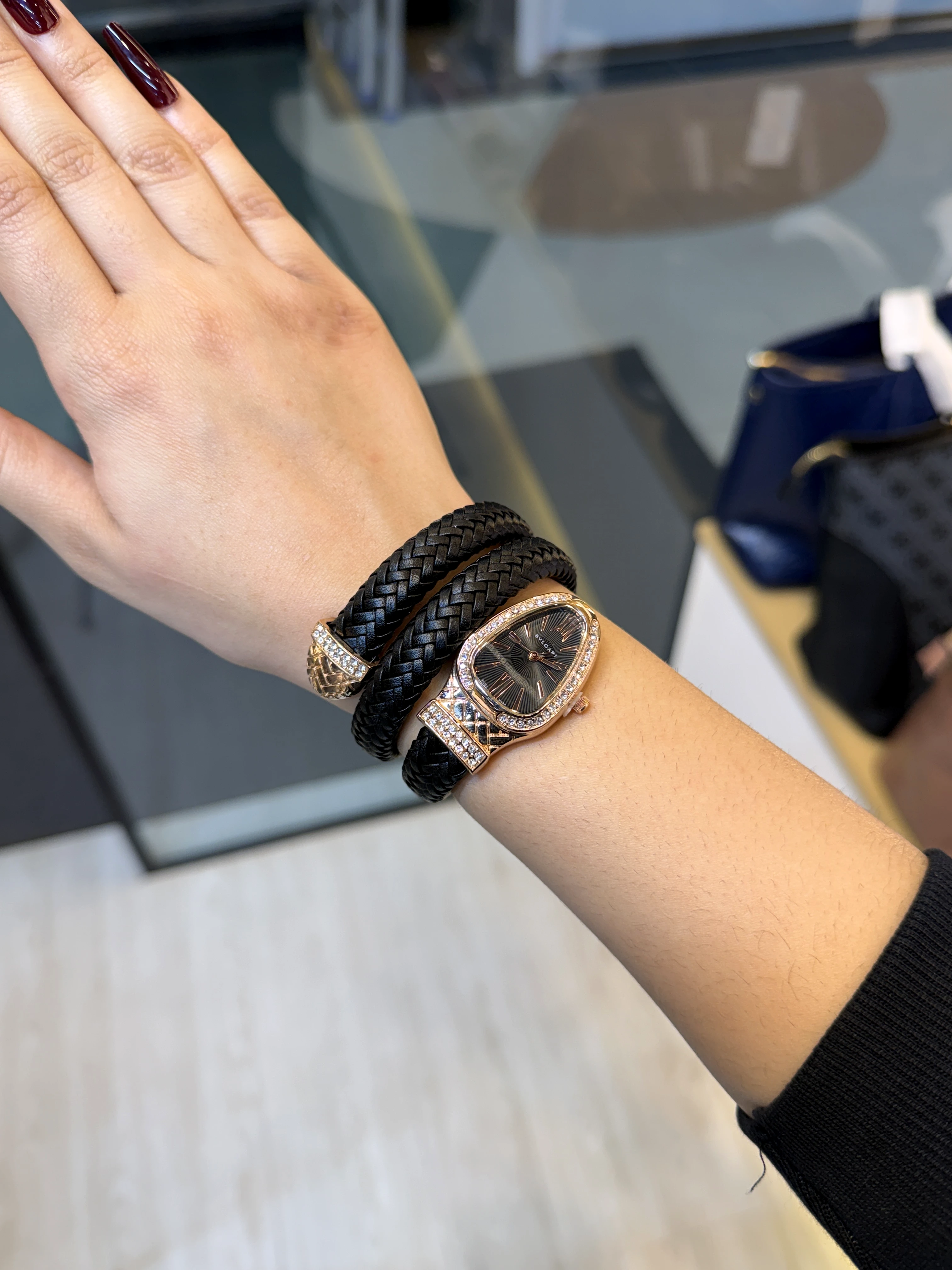 High-End Stainless Steel Watch BVL-005 (Black/Rose Gold)