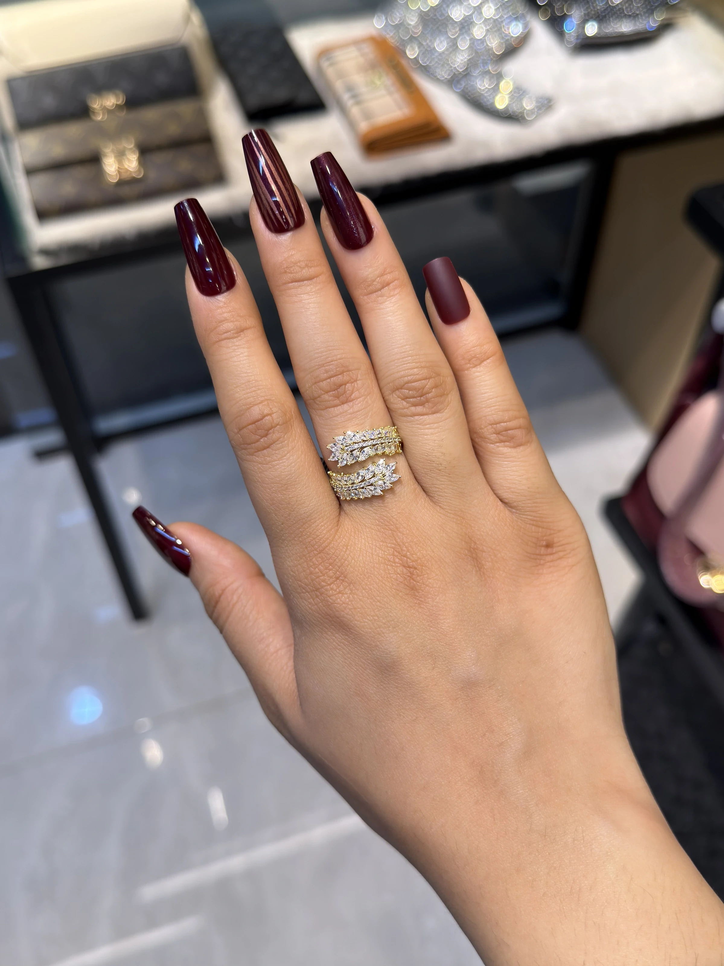 Exclusive Adjustable Ring-T02568A371