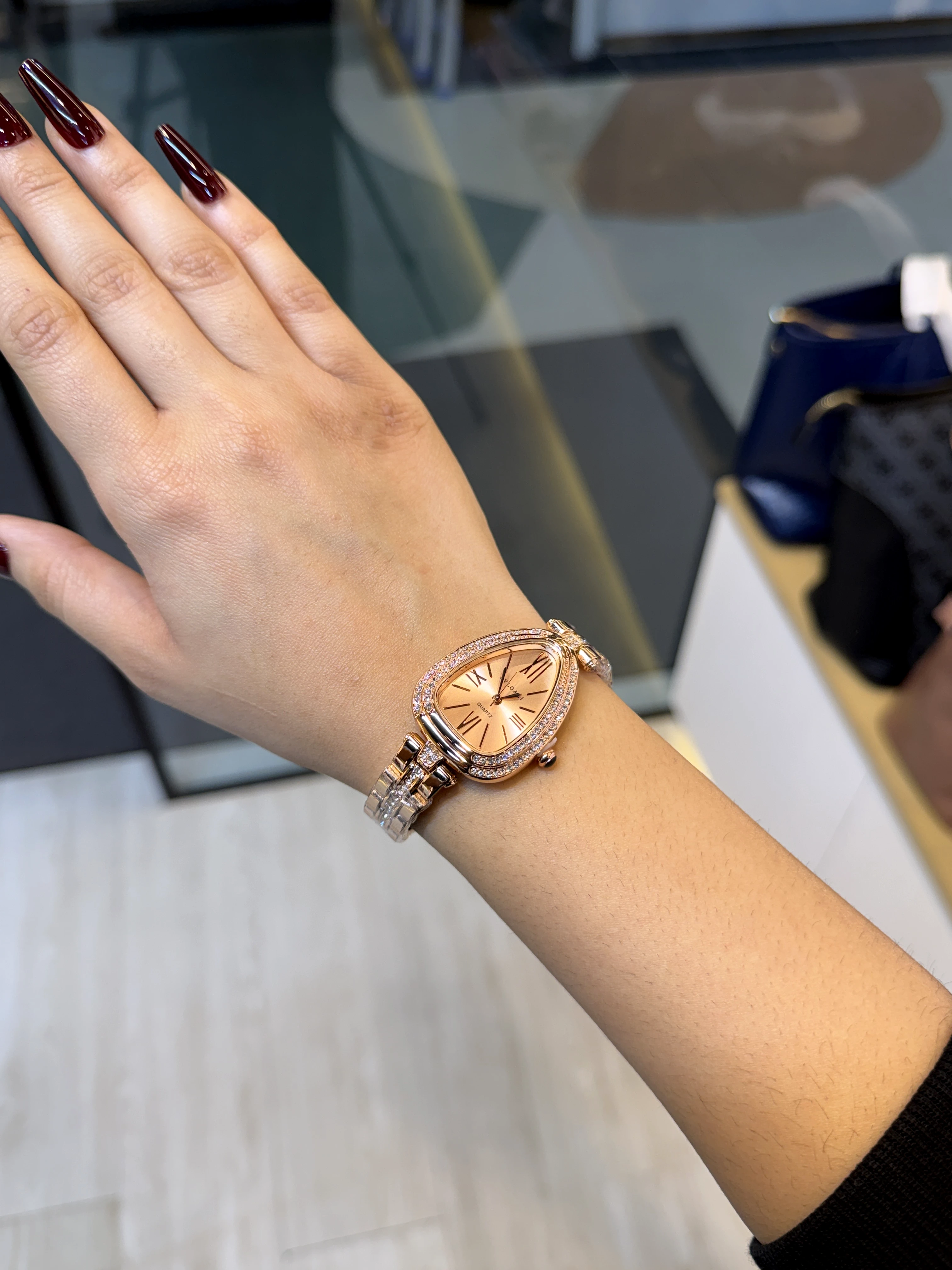 Premium Stainless Steel Watch BVL-003 (Rose Gold)