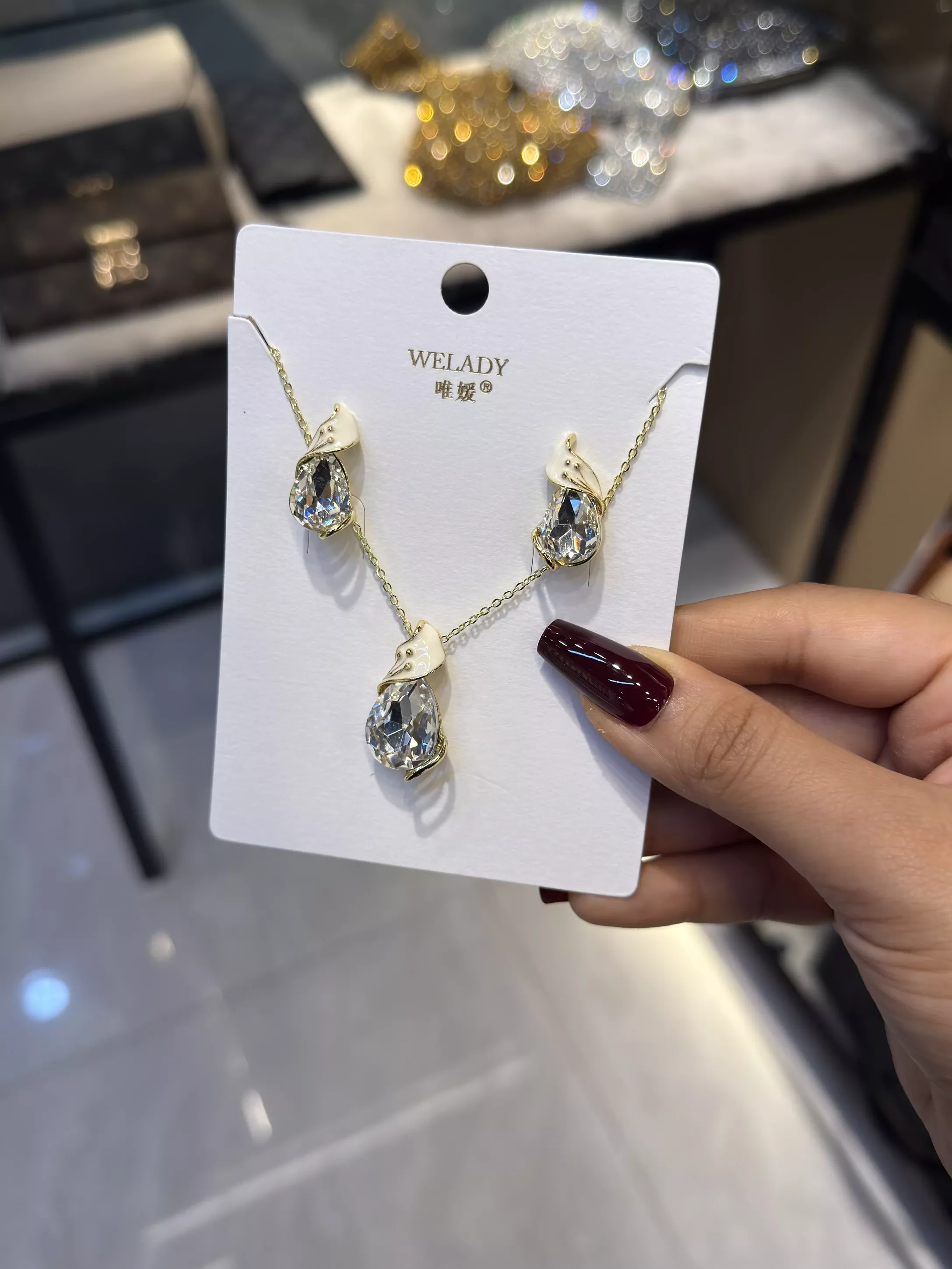 Exclusive Necklace Set – NKS-50 (White)