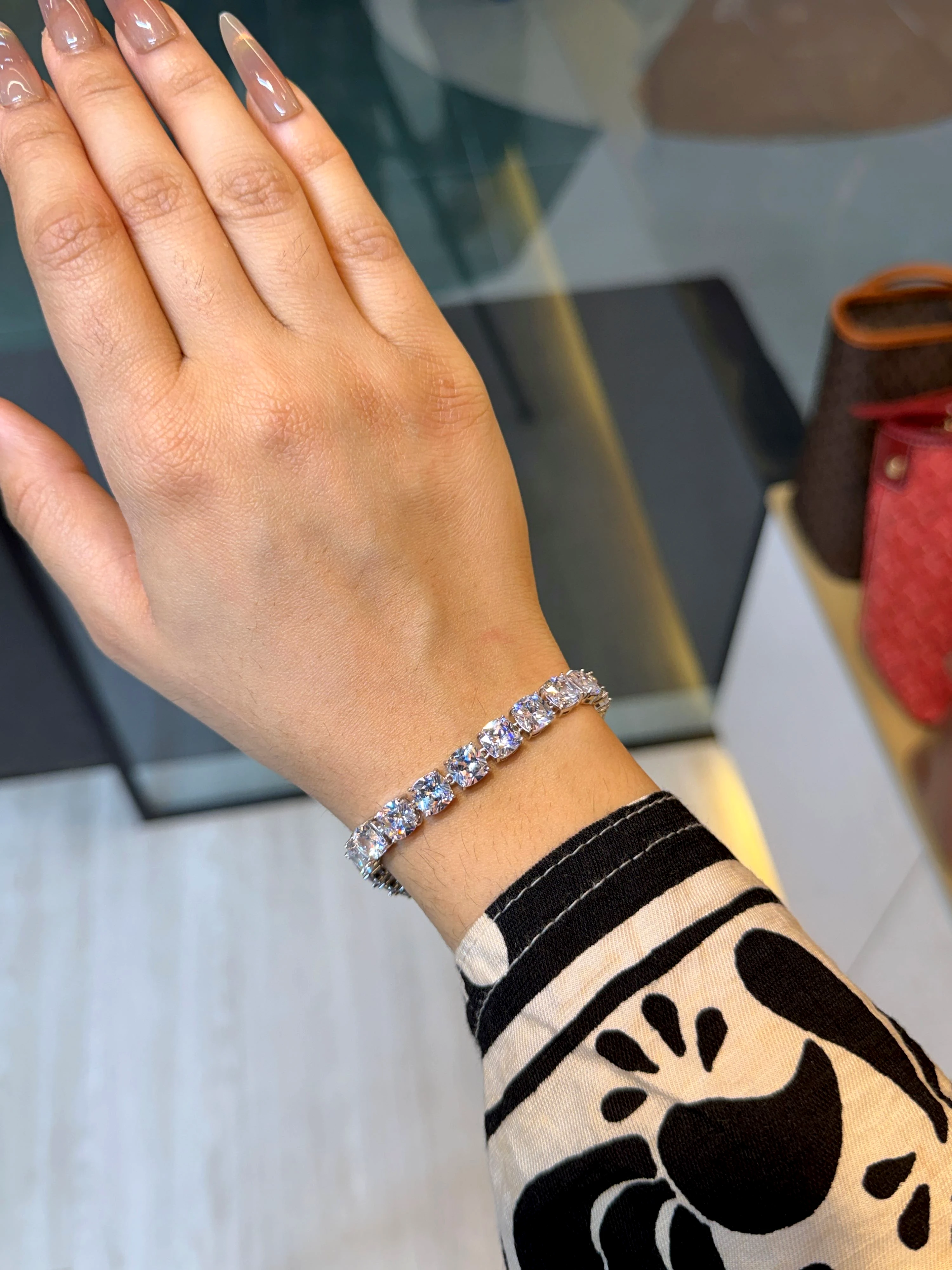 Premium Zircon Stone Bracelet - 9109237K001 (Crystal)