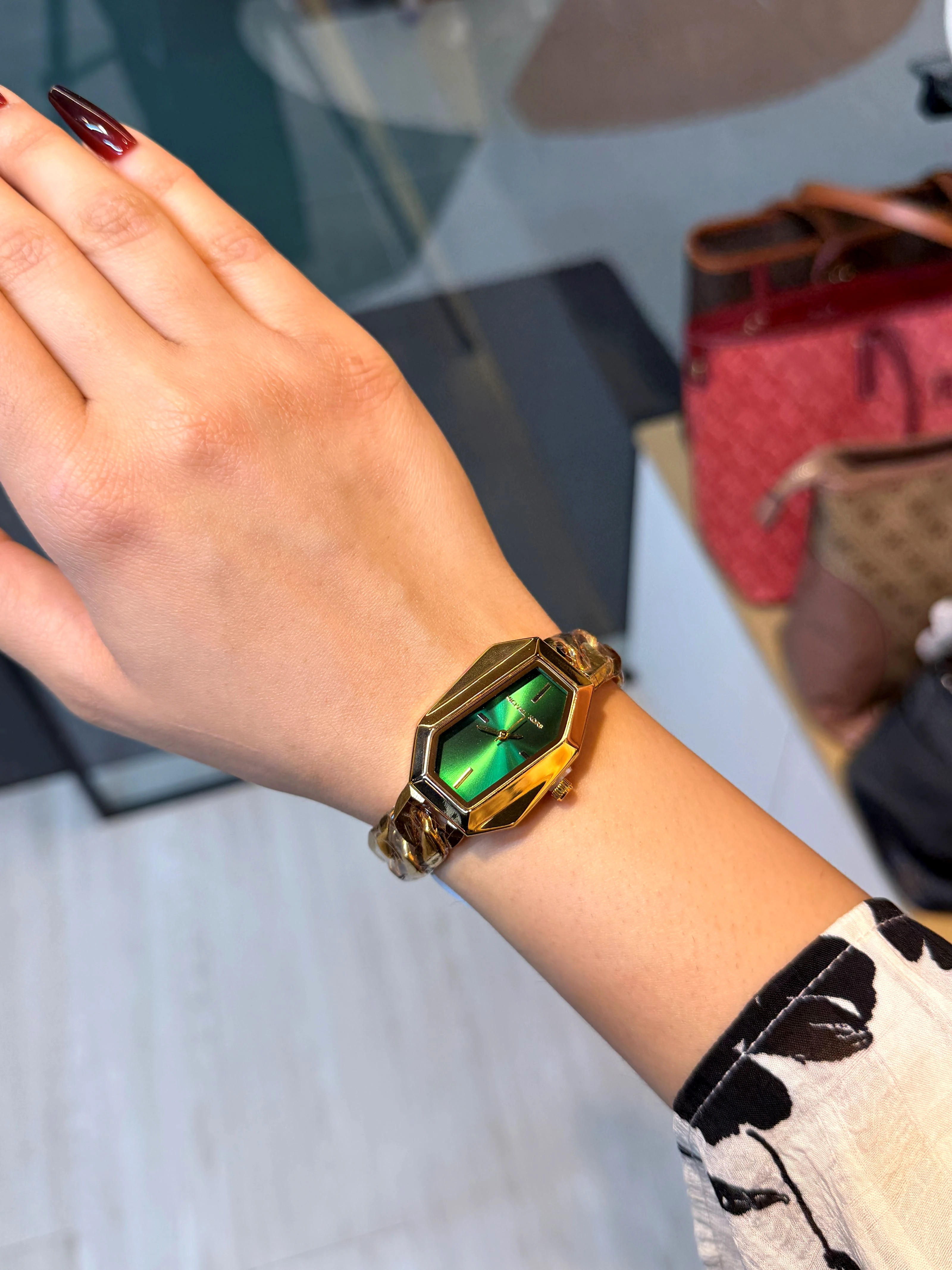 Premium Stainless Steel Watch MK-001 (Green/Gold)
