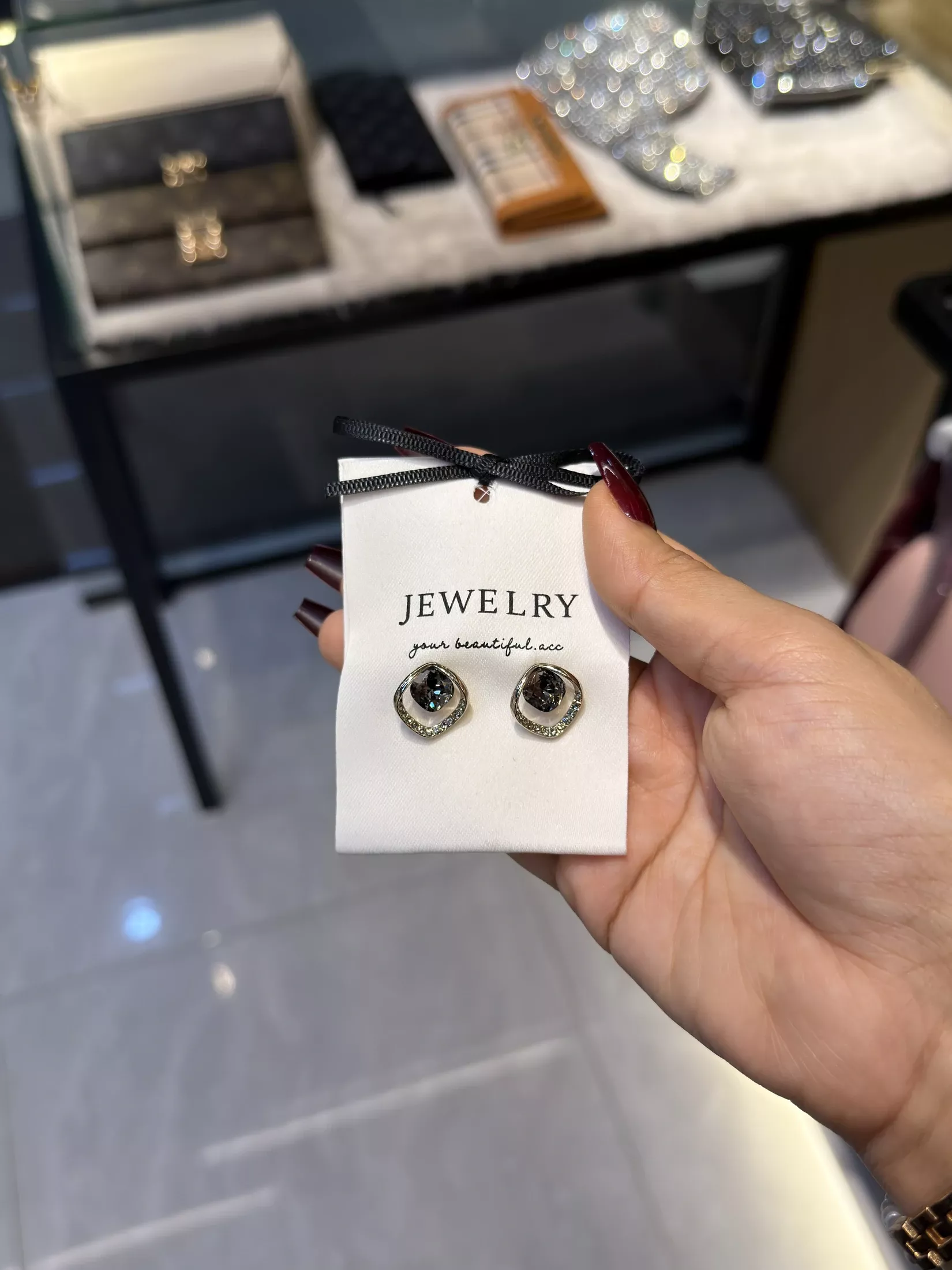 Premium Stone Earring-16800067
