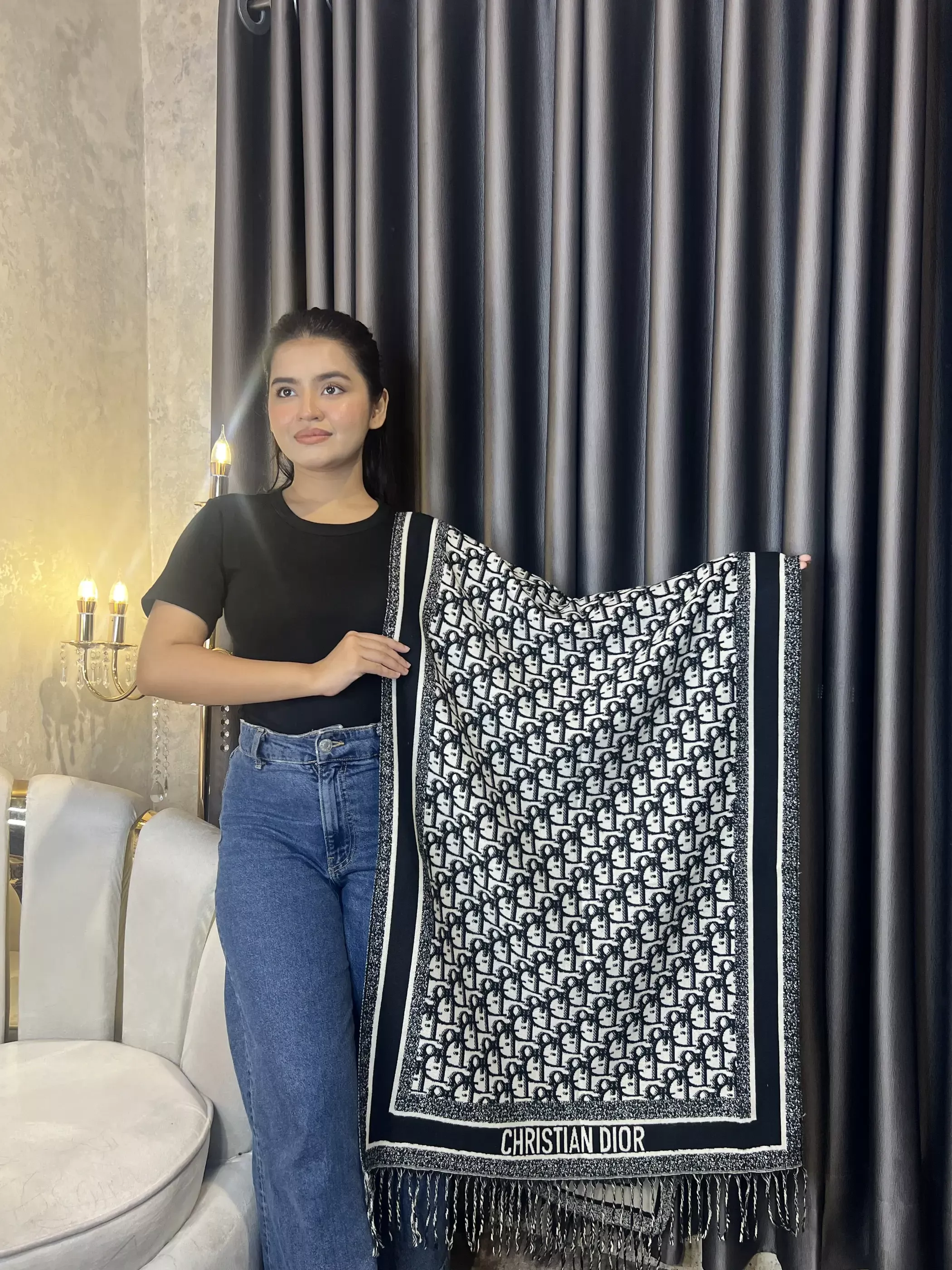 Winter Premium Shawl - CDR-006 (Black&White)