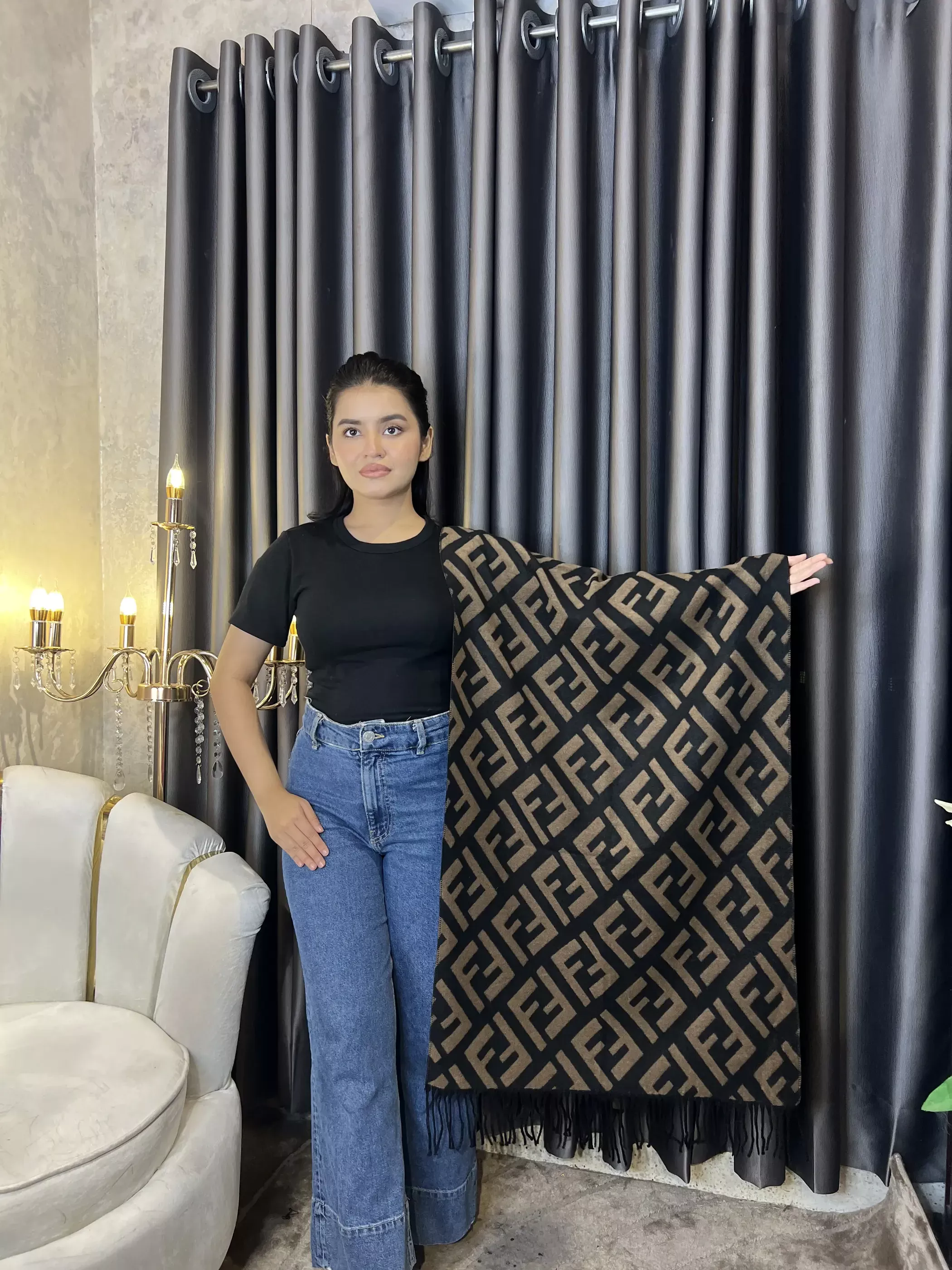 Winter Premium Shawl - FND-004 (Black)