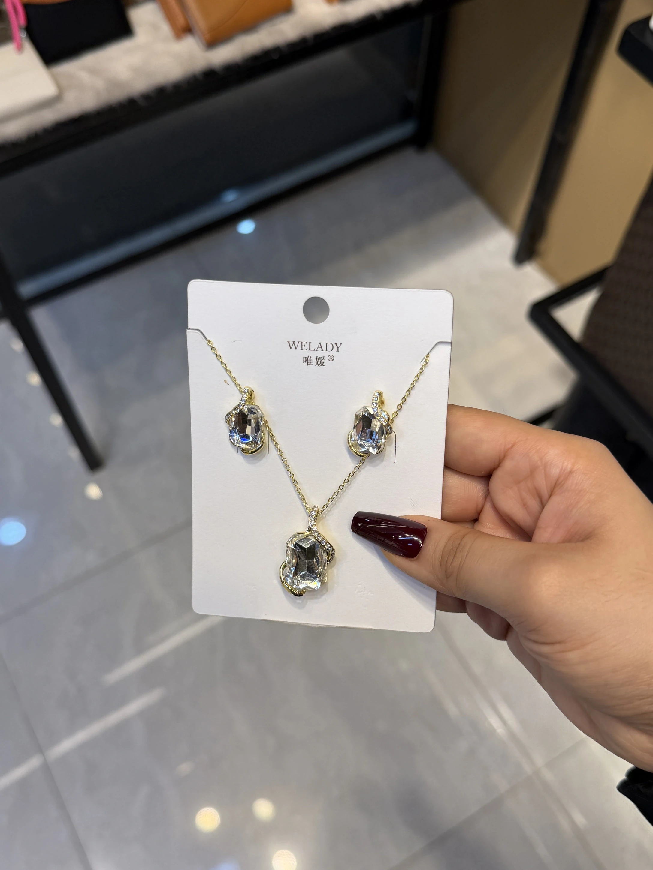 Exclusive Necklace Set – NKS-12 (White)