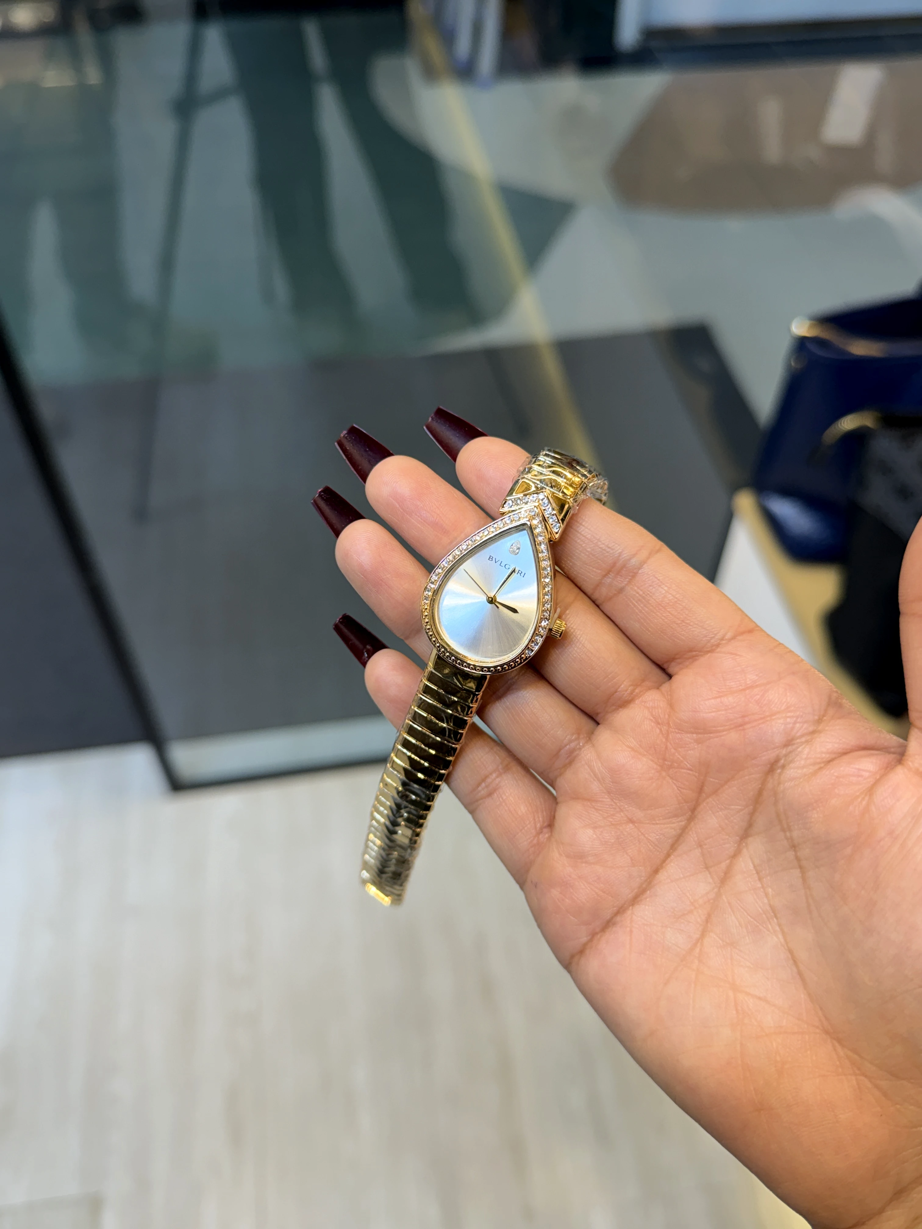 Premium Stainless Steel Watch BVL-002 (White/Gold)