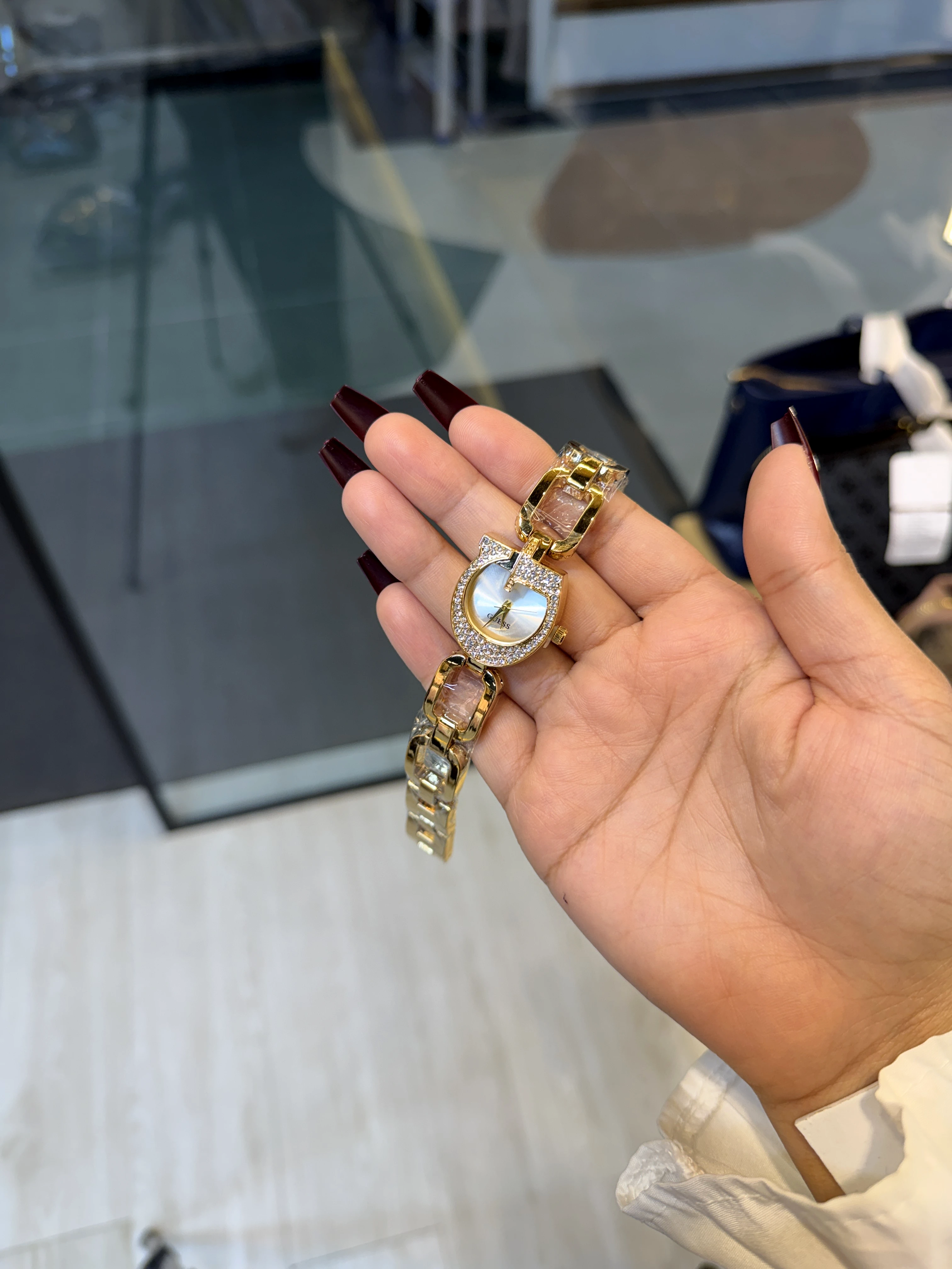 Premium Stainless Steel Watch GUS-001 (White/Gold)