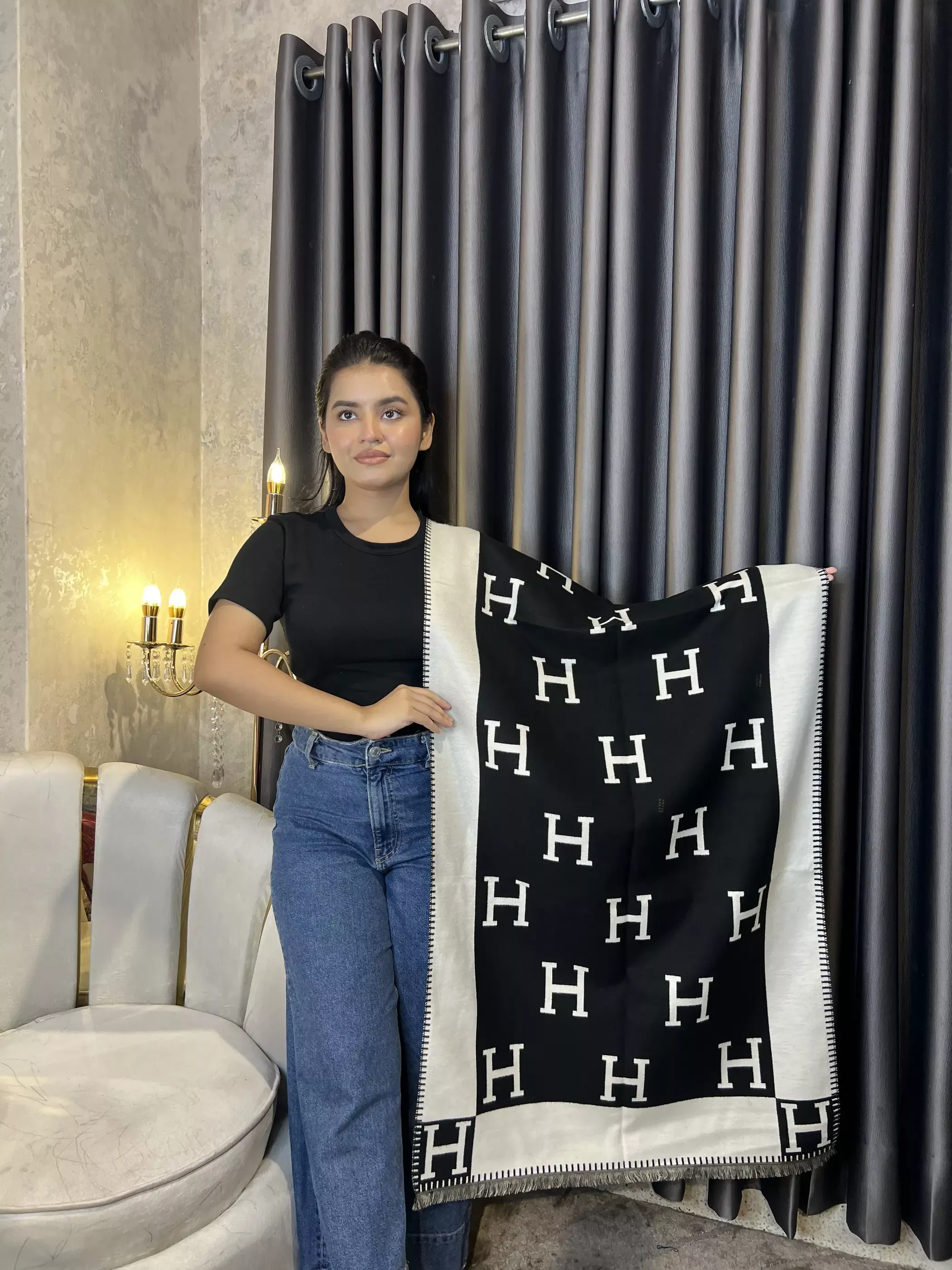 Winter Premium Shawl - HR-001 (Black)