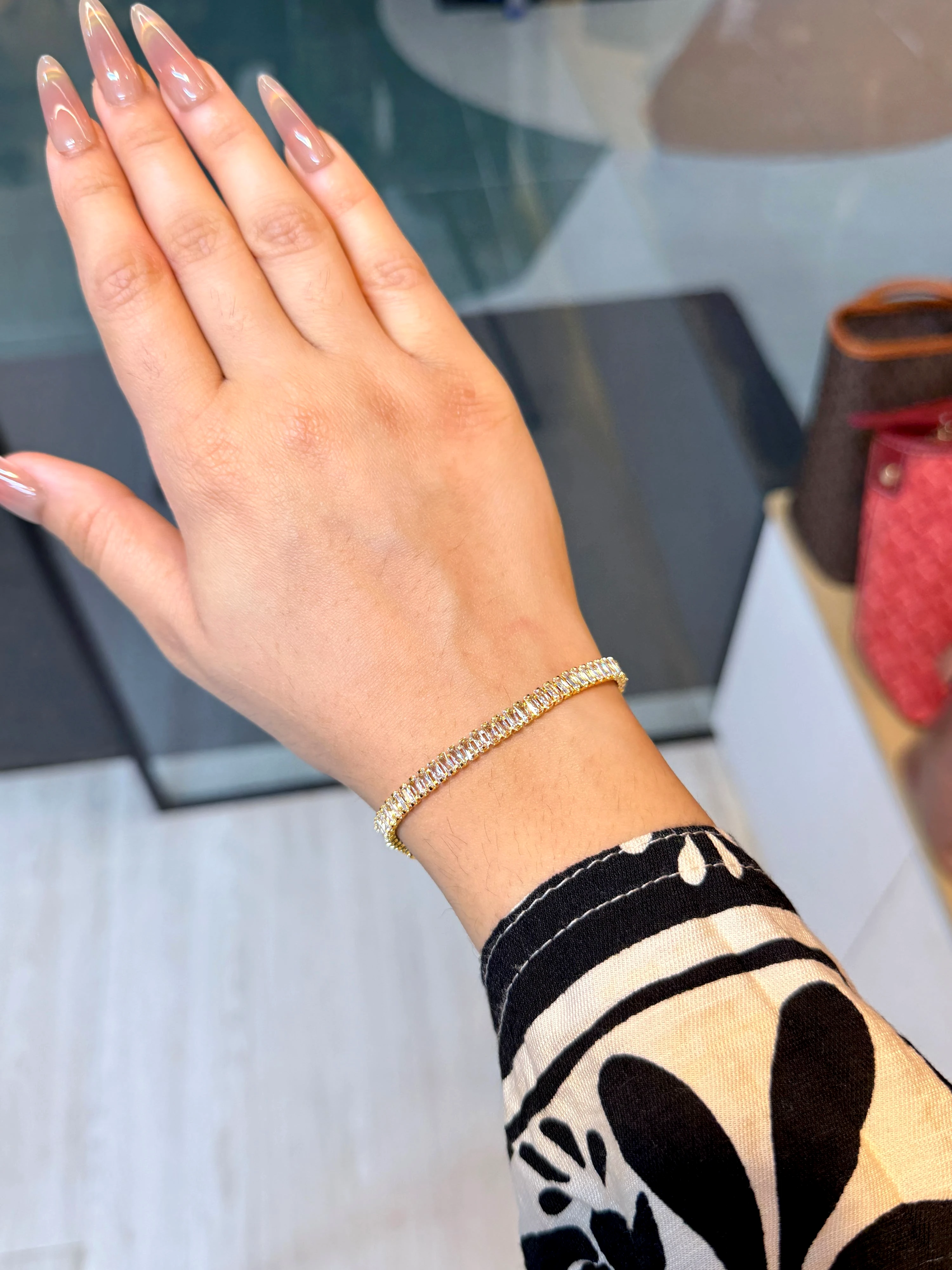Premium Zircon Stone Bracelet - 9105530K011 (Golden)