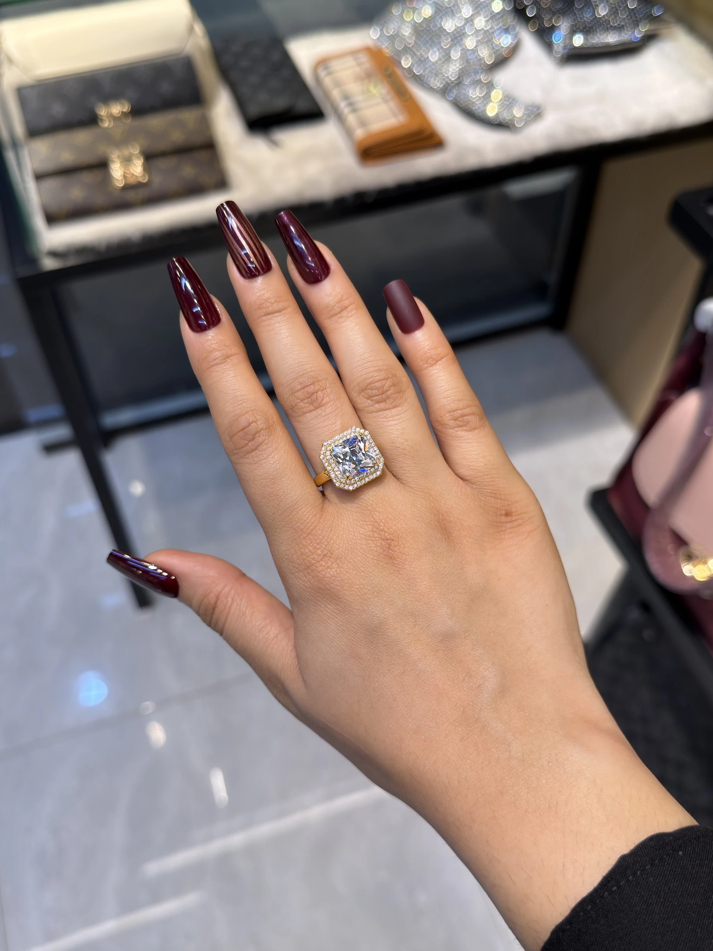 Exclusive Adjustable Ring-T07915A371