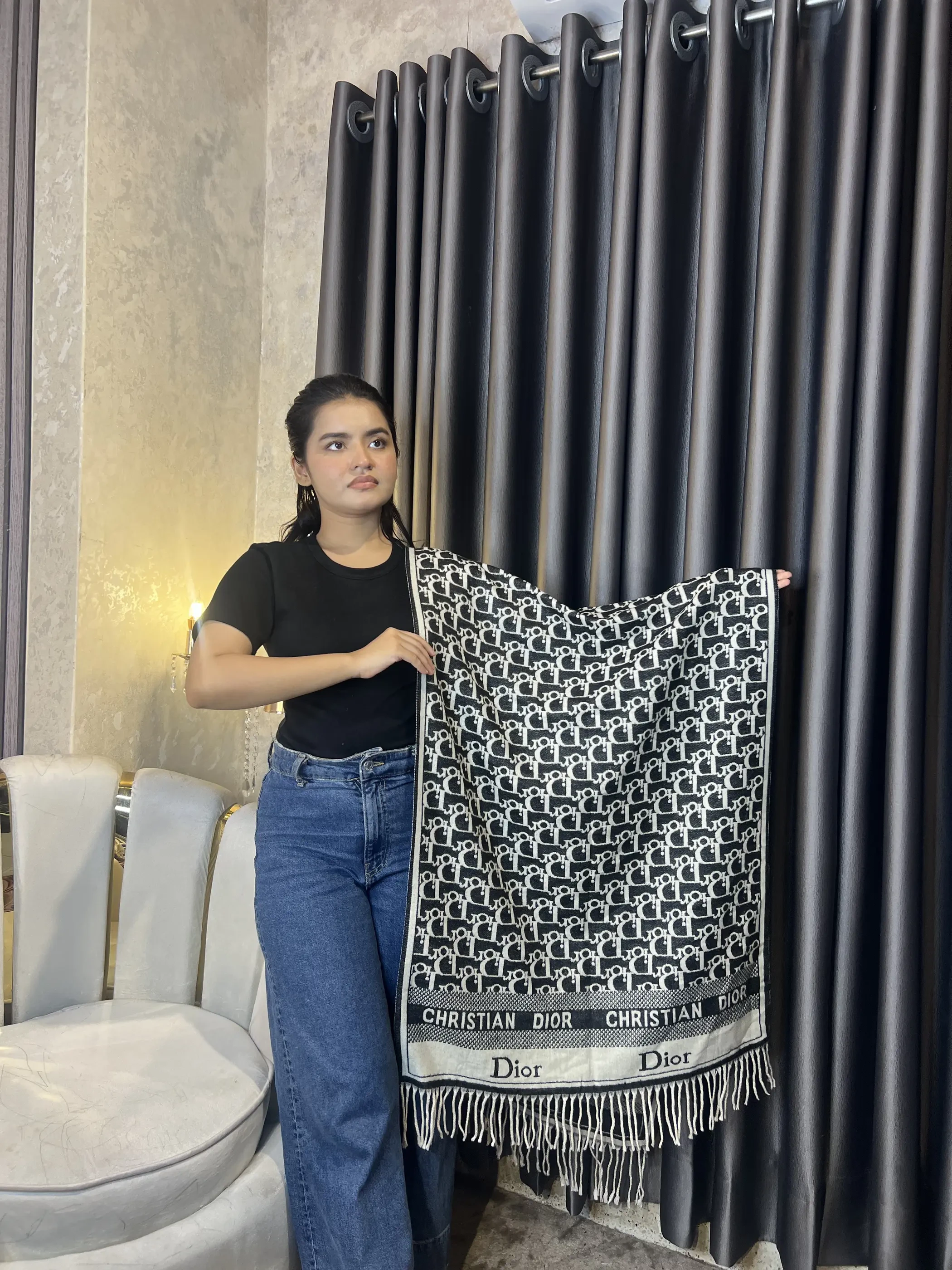 Winter Premium Shawl -CDR-003 (Black&White)