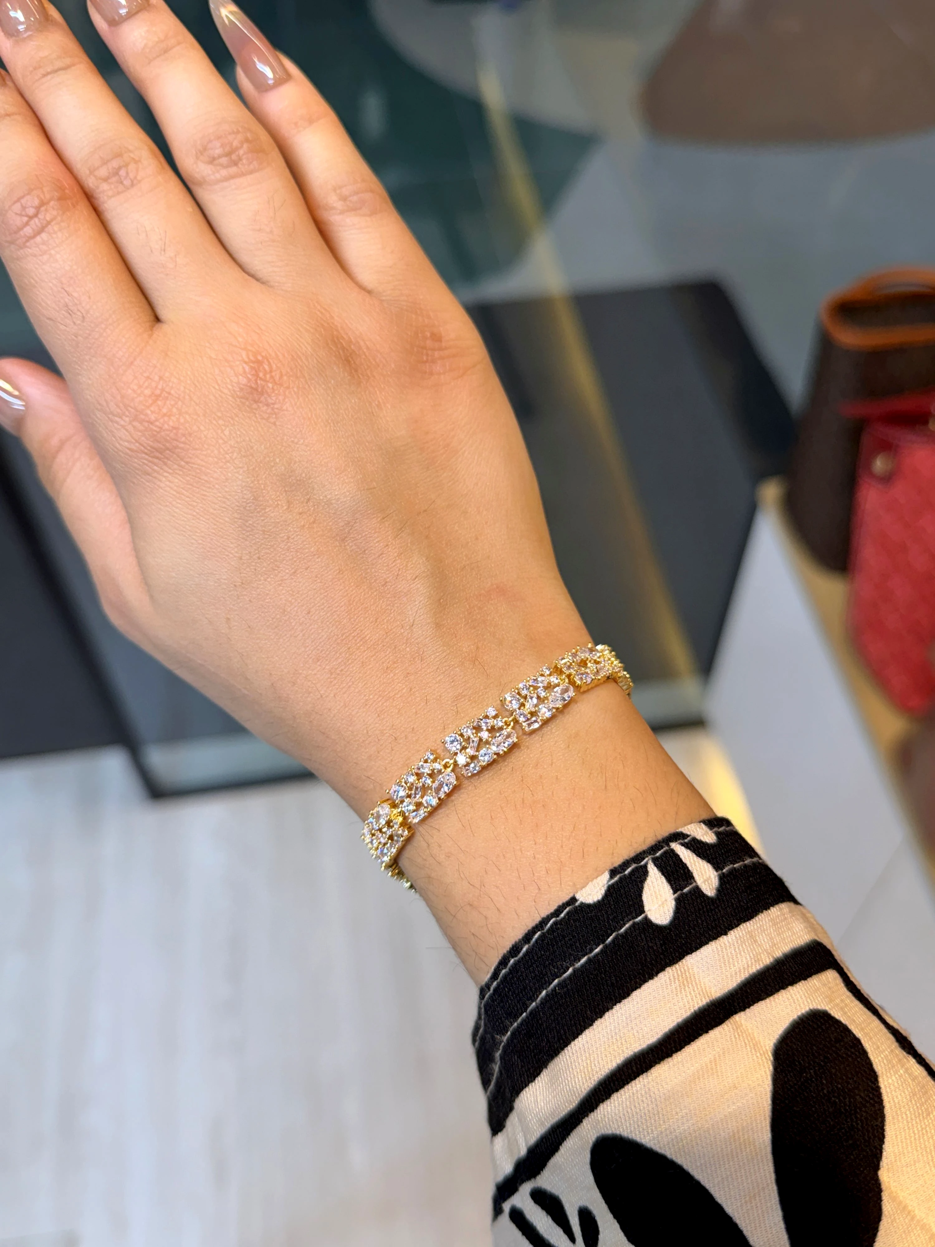 Premium Zircon Stone Bracelet - 9108511K011 (Golden)