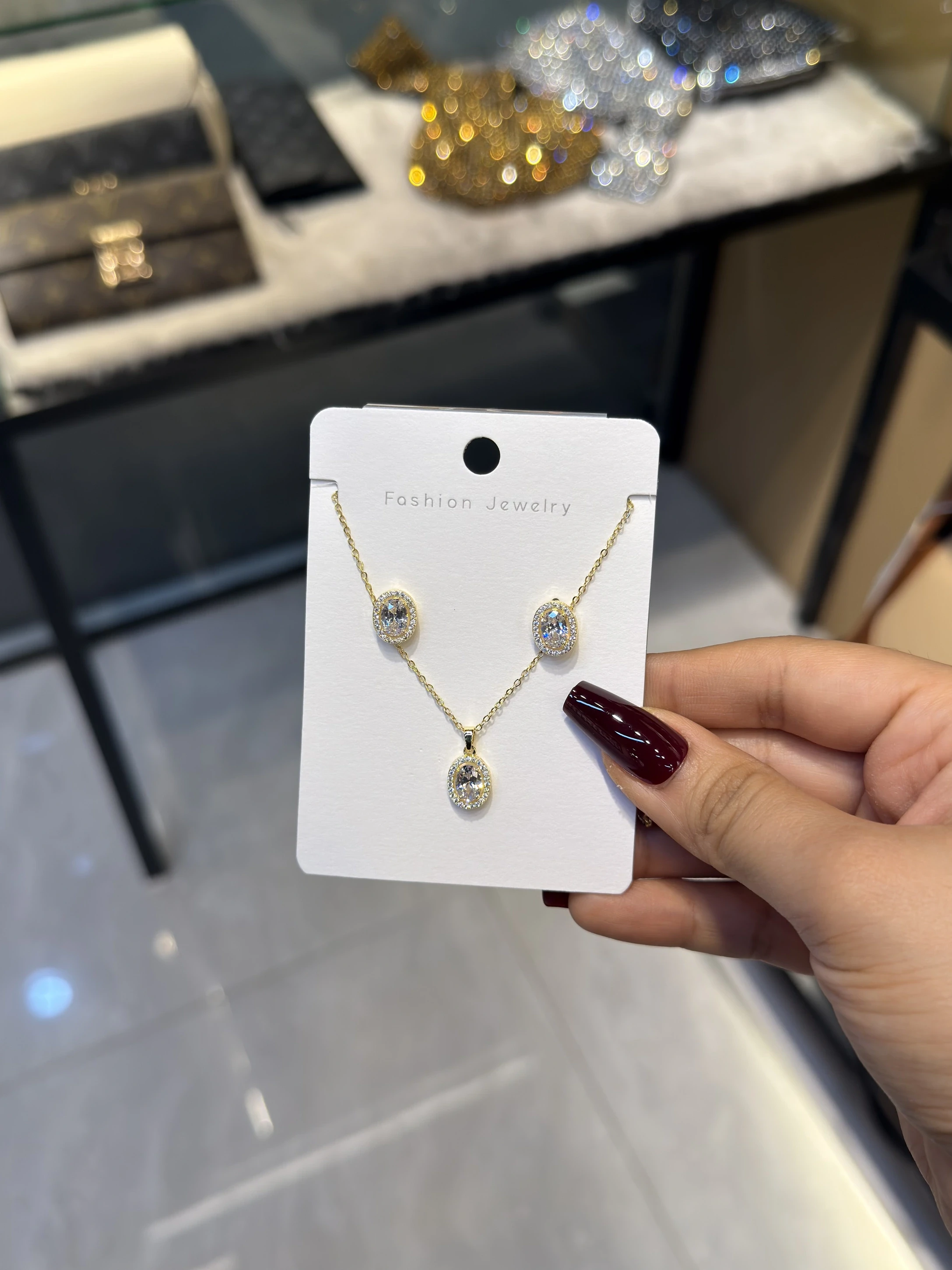 Exclusive Necklace Set – ATL-0356L (Golden)